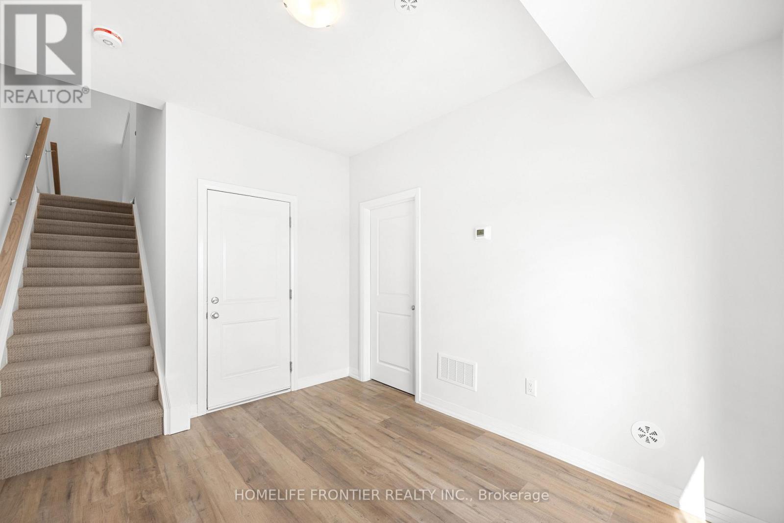 85 - 155 Equestrian Way, Cambridge, Ontario  N3E 0E8 - Photo 13 - X12557064