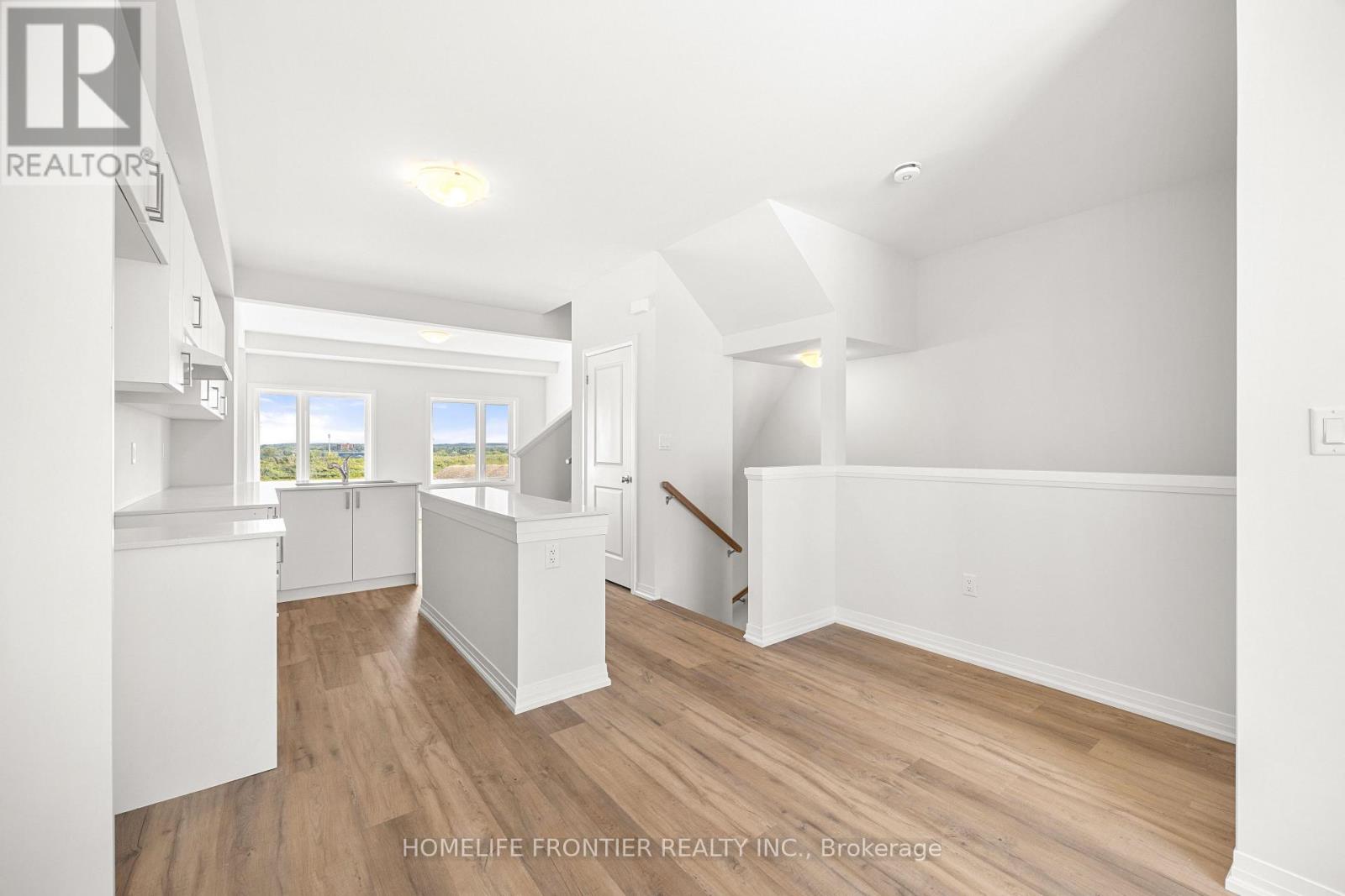 85 - 155 Equestrian Way, Cambridge, Ontario  N3E 0E8 - Photo 19 - X12557064