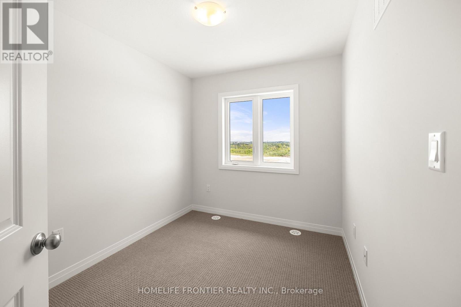 85 - 155 Equestrian Way, Cambridge, Ontario  N3E 0E8 - Photo 33 - X12557064