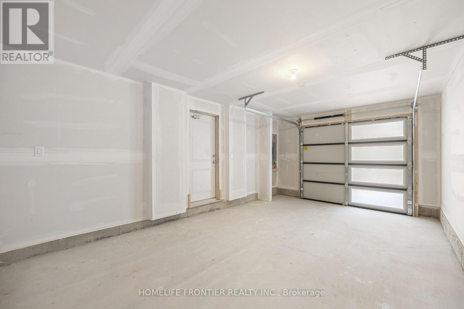 85 - 155 Equestrian Way, Cambridge, Ontario  N3E 0E8 - Photo 37 - X12557064