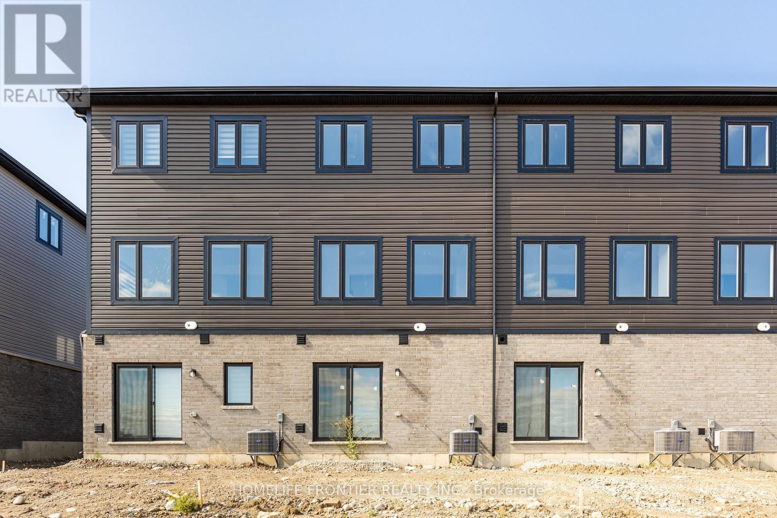 85 - 155 Equestrian Way, Cambridge, Ontario  N3E 0E8 - Photo 5 - X12557064