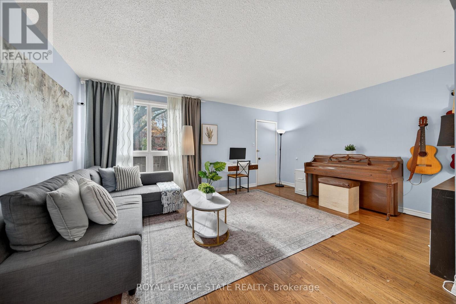 83 Fonthill Road, Hamilton, Ontario  L9C 6T1 - Photo 12 - X12557096