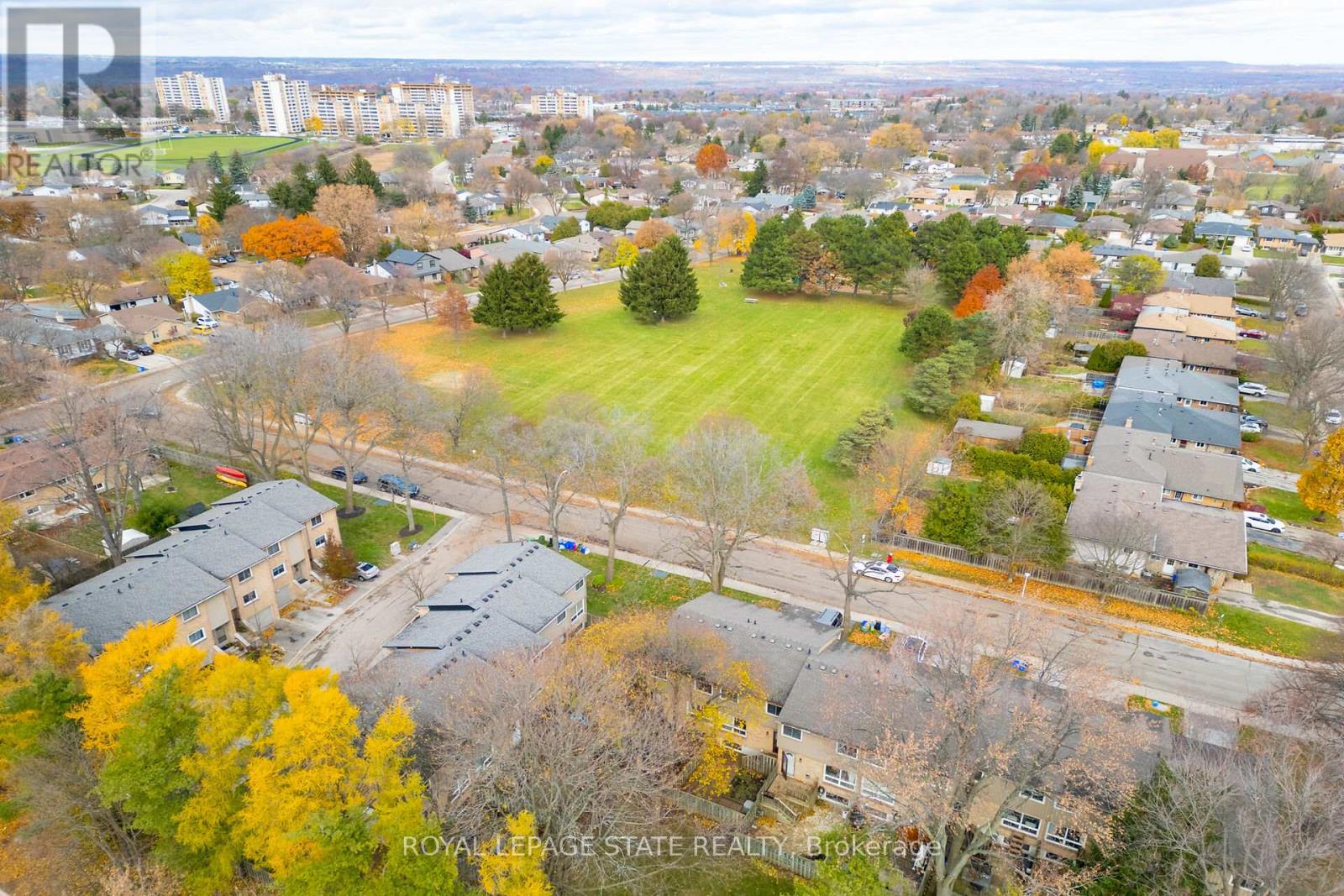 83 Fonthill Road, Hamilton, Ontario  L9C 6T1 - Photo 34 - X12557096