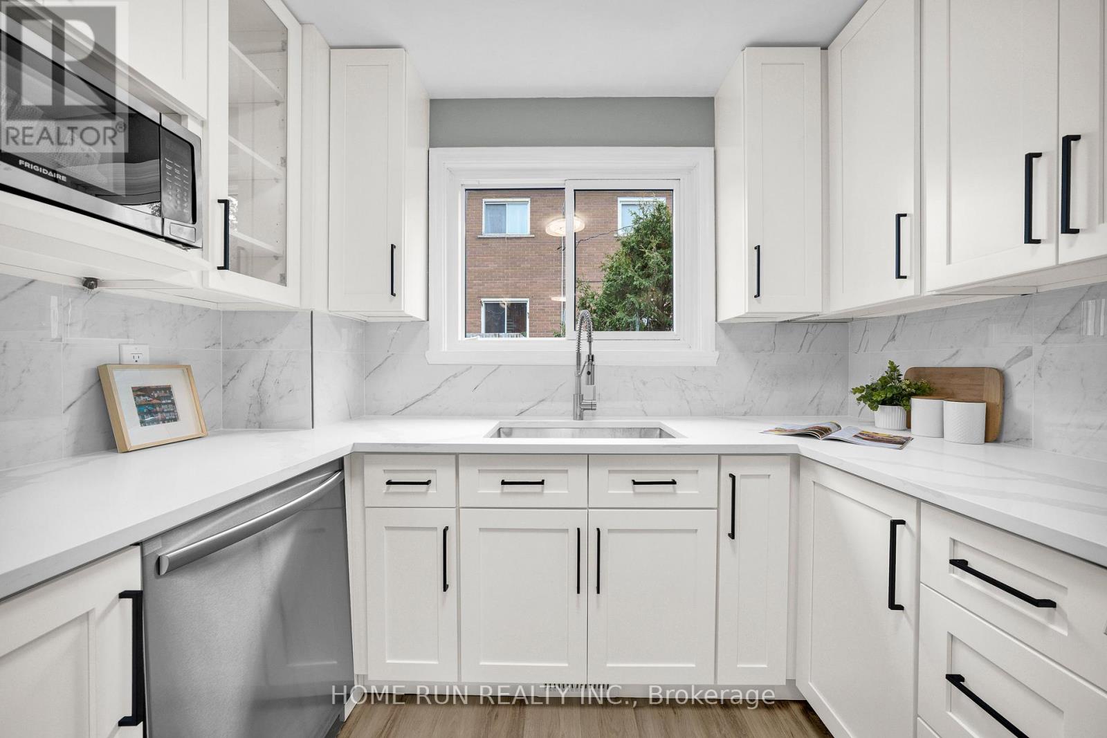 376 Britannia Road, Ottawa, Ontario K2B 5X8 - Photo 33 - X12557128