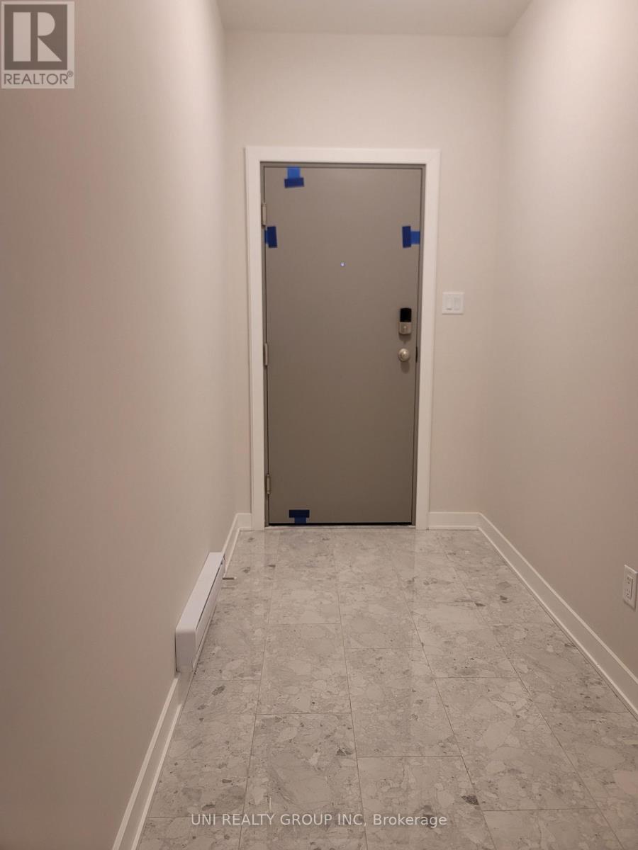 702 Mishi Private, Ottawa, Ontario K1K 5C5 - Photo 3 - X12557132