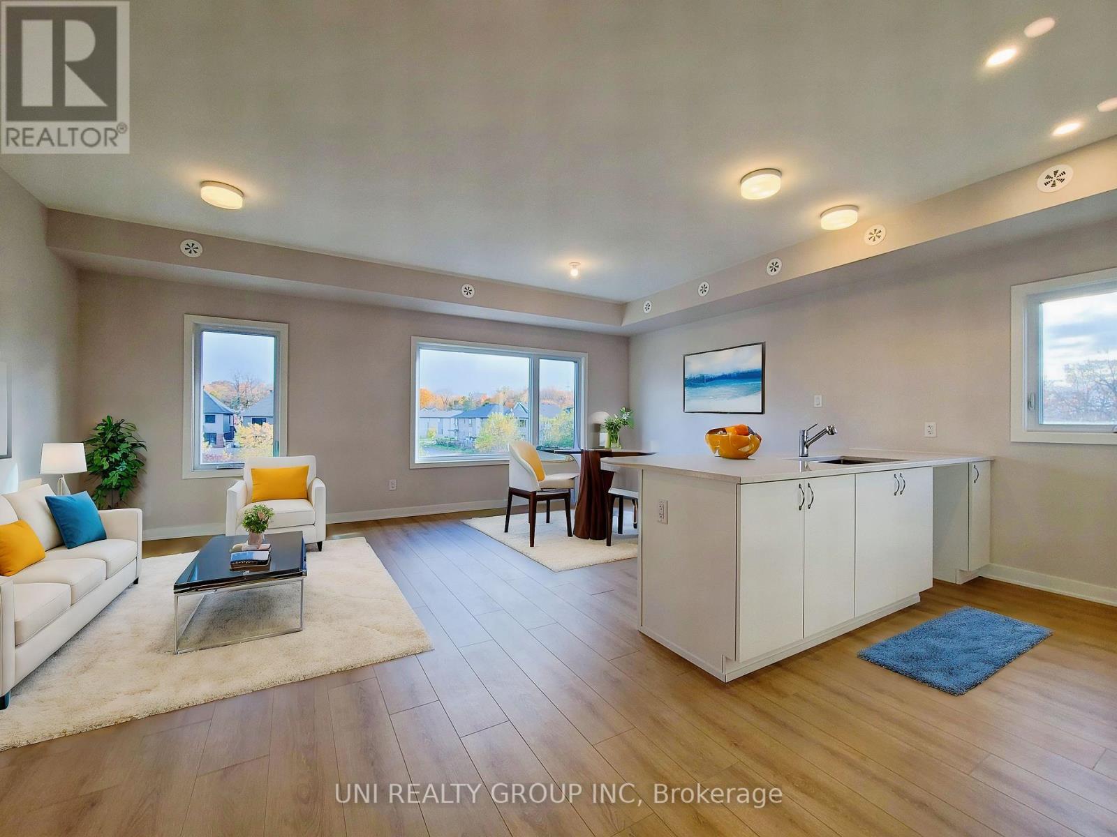 702 Mishi Private, Ottawa, Ontario K1K 5C5 - Photo 5 - X12557132