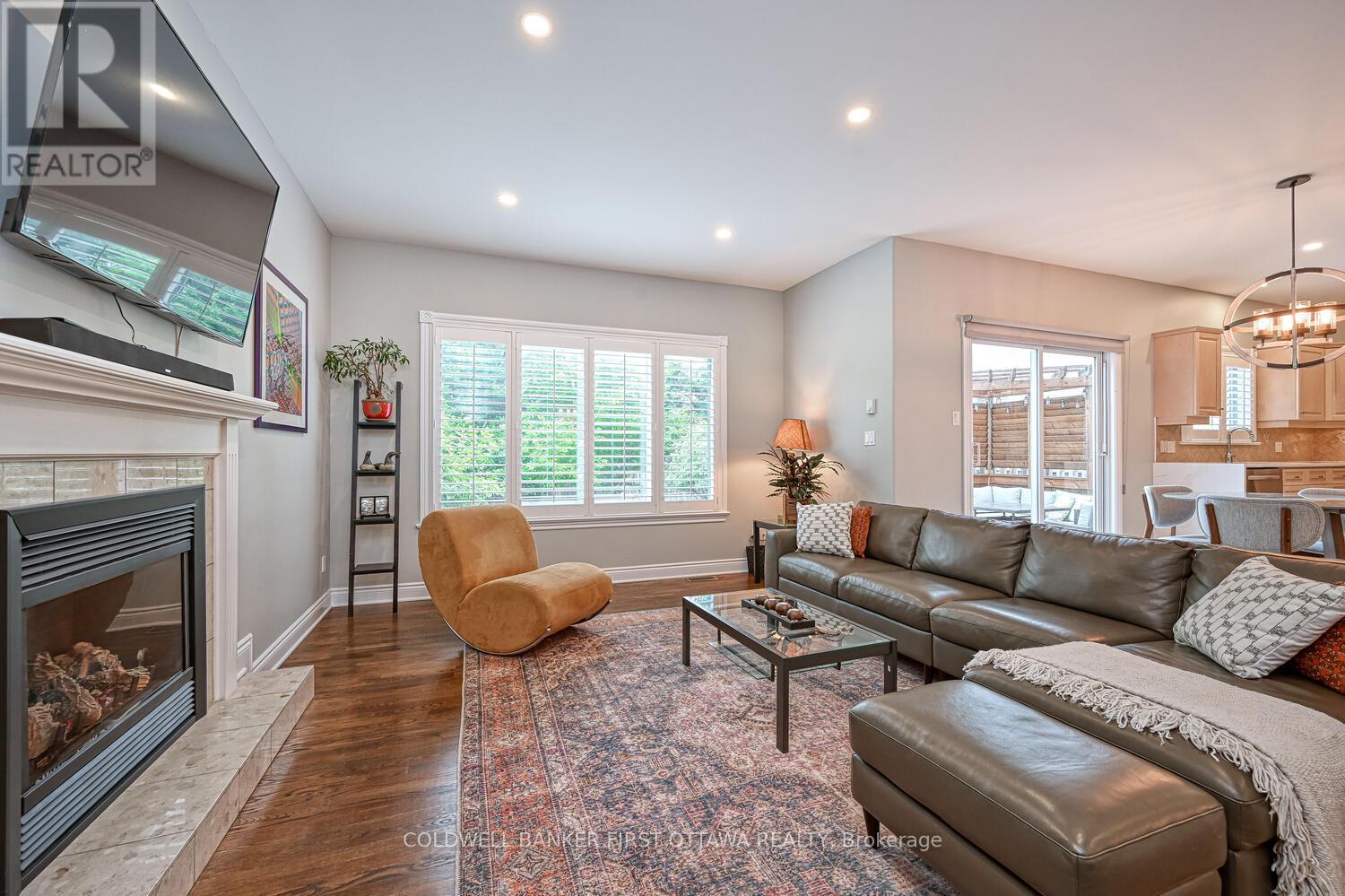 105 Sirocco Crescent, Ottawa, Ontario  K2S 2C9 - Photo 11 - X12557134