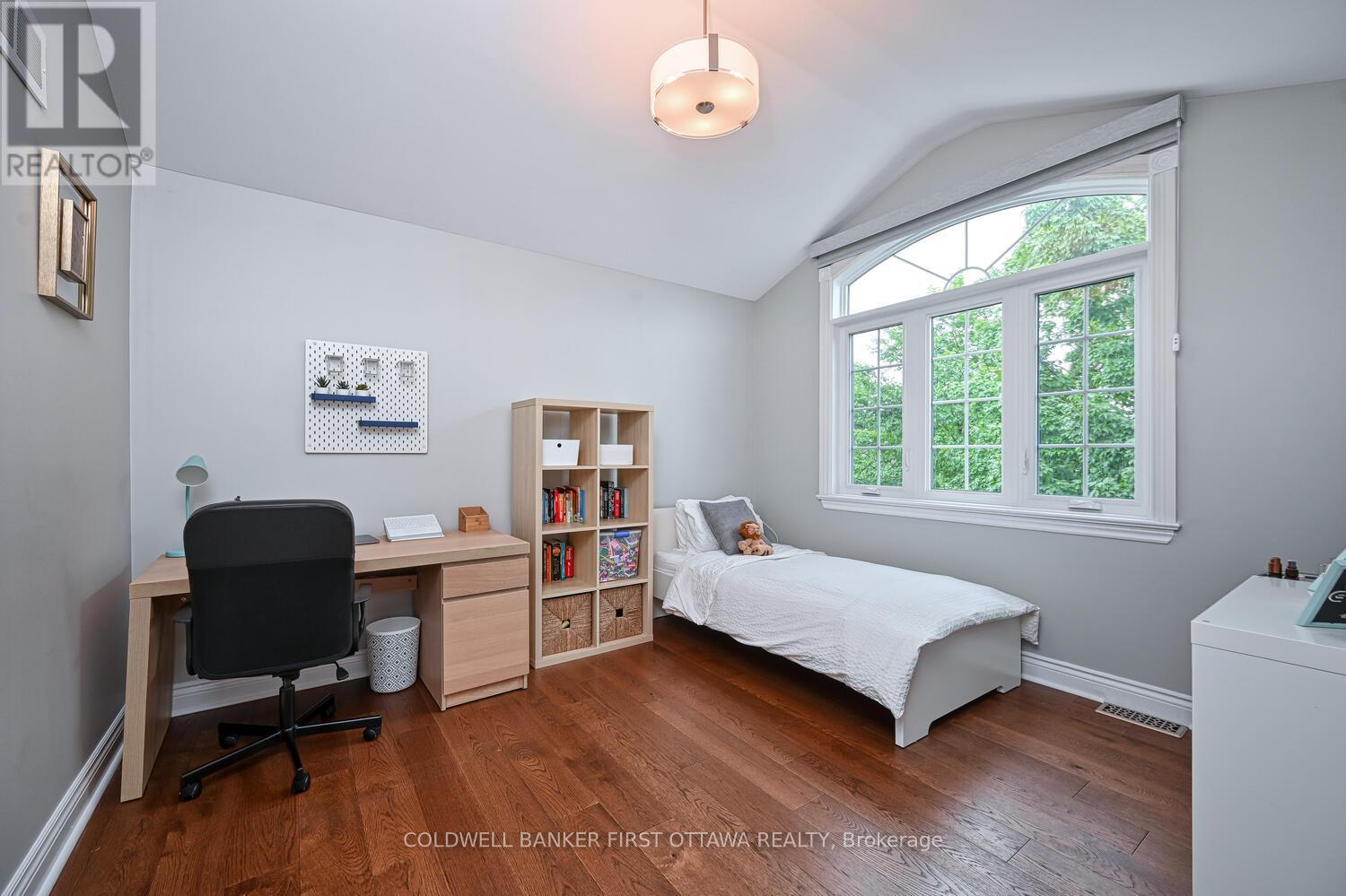 105 Sirocco Crescent, Ottawa, Ontario  K2S 2C9 - Photo 32 - X12557134