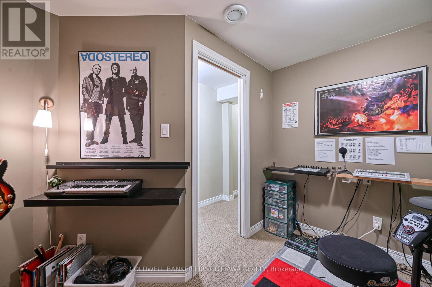 105 Sirocco Crescent, Ottawa, Ontario  K2S 2C9 - Photo 37 - X12557134