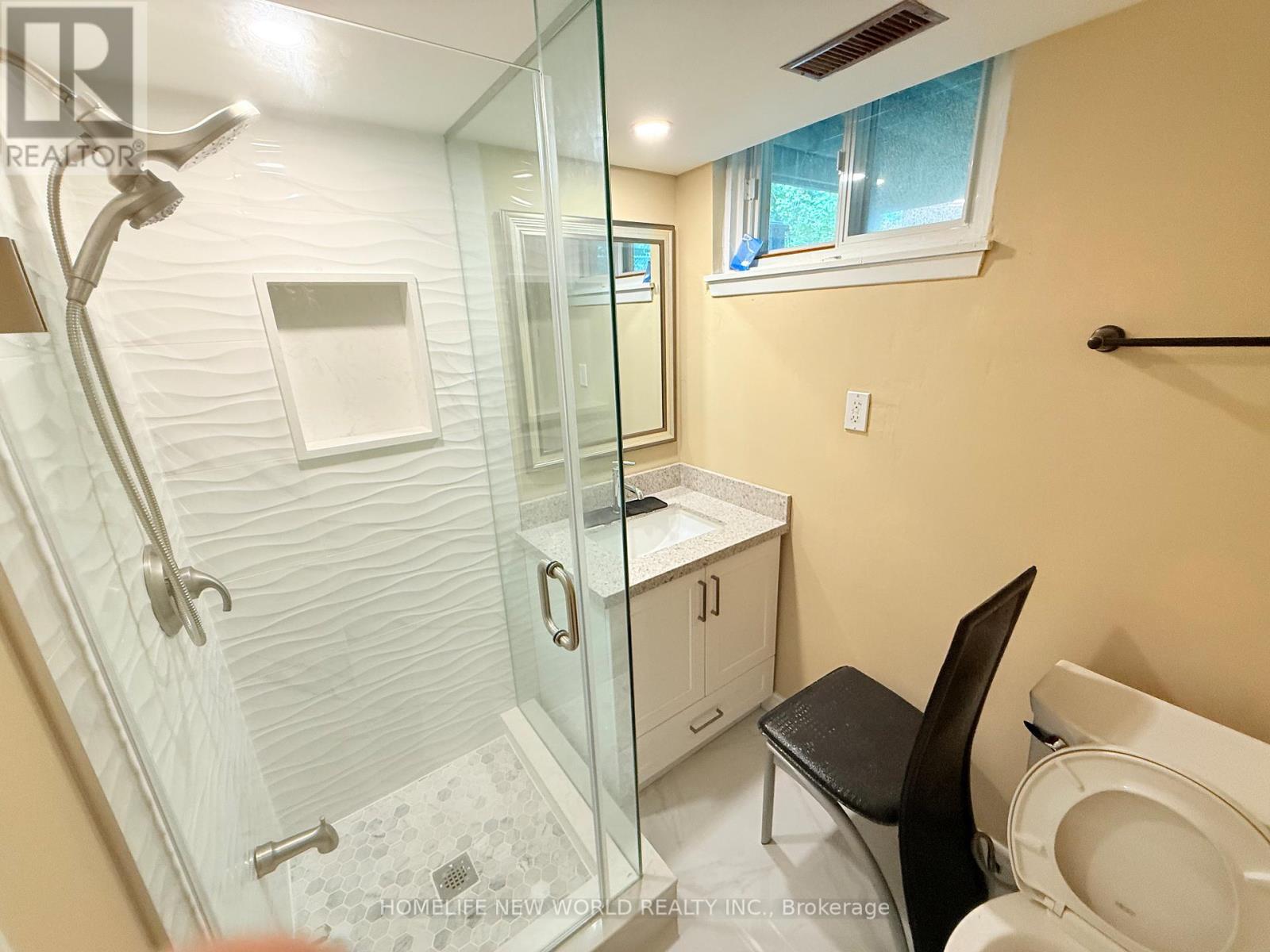 38 Cedarcroft Boulevard W, Toronto, Ontario  M2R 2Z5 - Photo 9 - C12556984