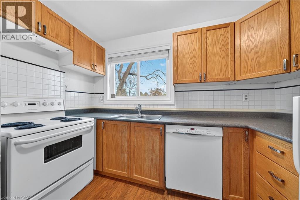 83 Fonthill Road, Hamilton, Ontario  L9C 6T1 - Photo 11 - 40788955