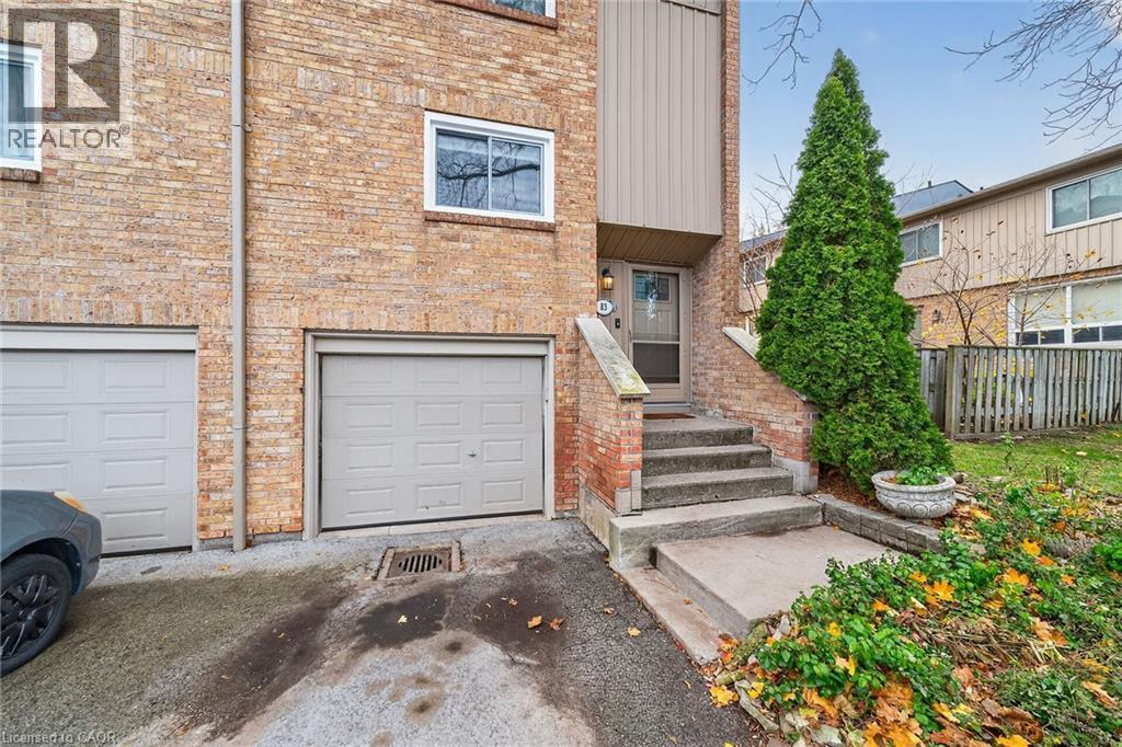 83 Fonthill Road, Hamilton, Ontario  L9C 6T1 - Photo 2 - 40788955