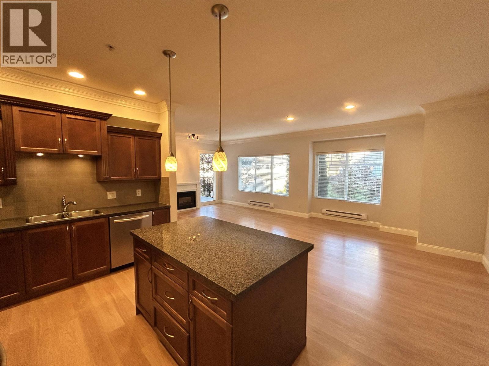 215 22150 Dewdney Trunk Road, Maple Ridge, British Columbia V2X 3H6 - Photo 5 - R3068589