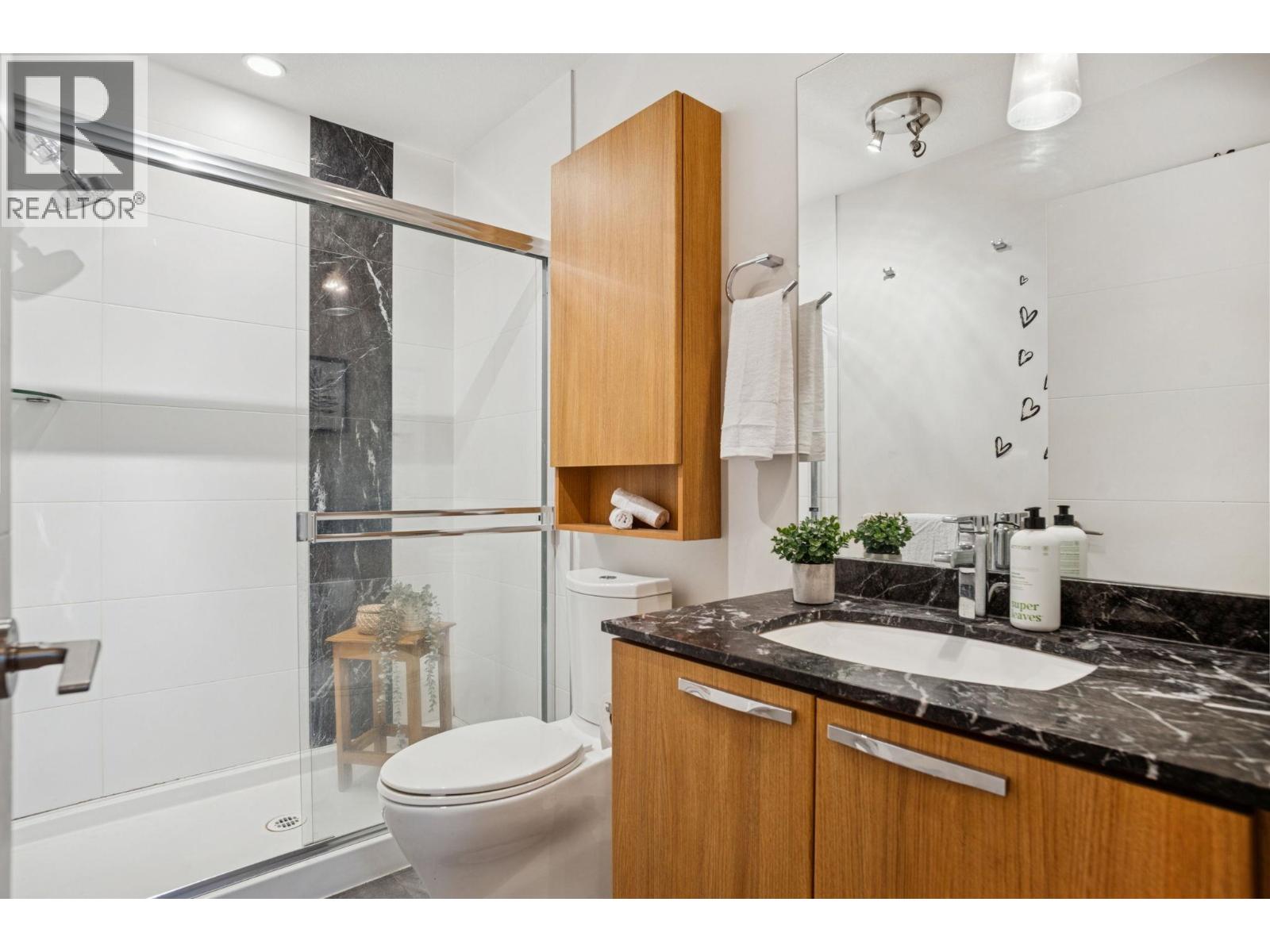 303 733 W 14 Street, North Vancouver, British Columbia  V7M 0C6 - Photo 17 - R3068593