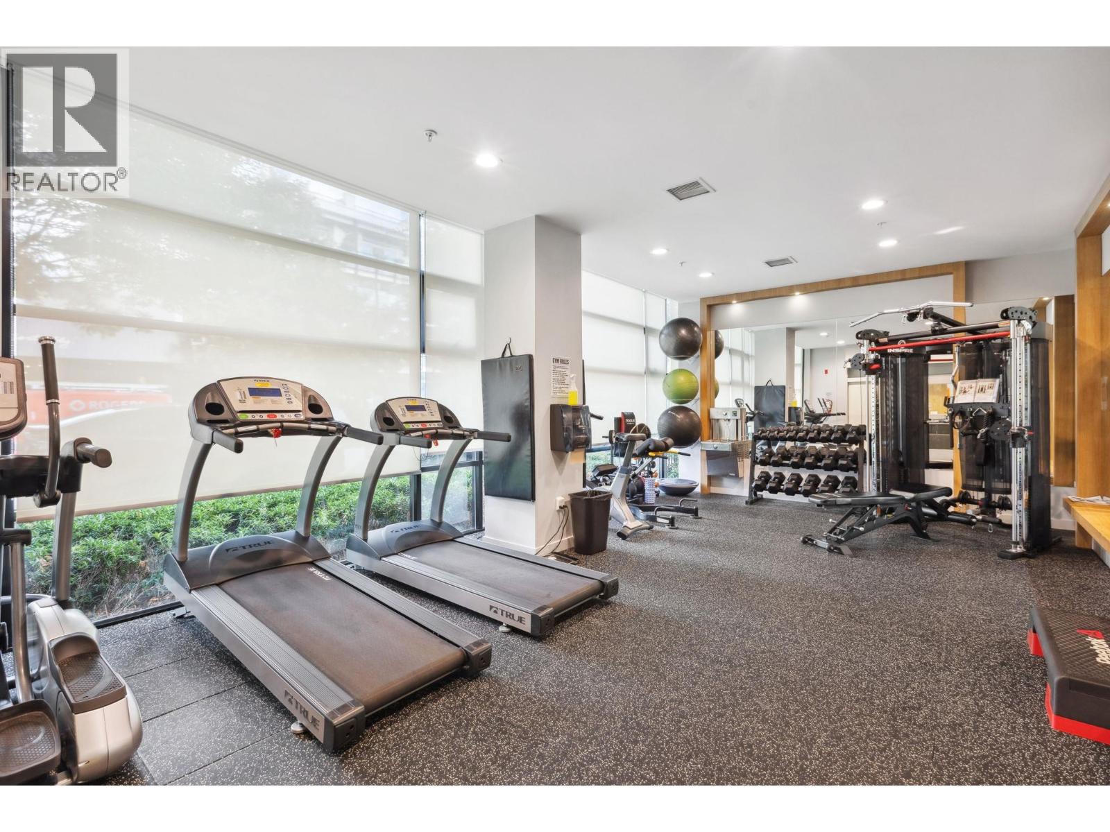 303 733 W 14 Street, North Vancouver, British Columbia  V7M 0C6 - Photo 24 - R3068593