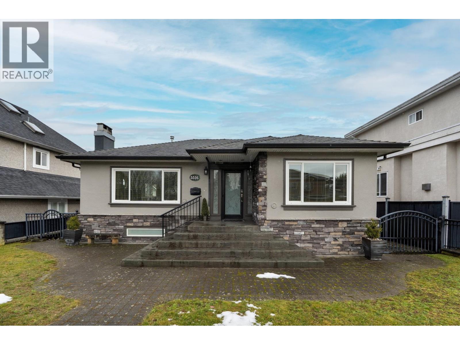 5516 CLARENDON STREET, Vancouver, British Columbia