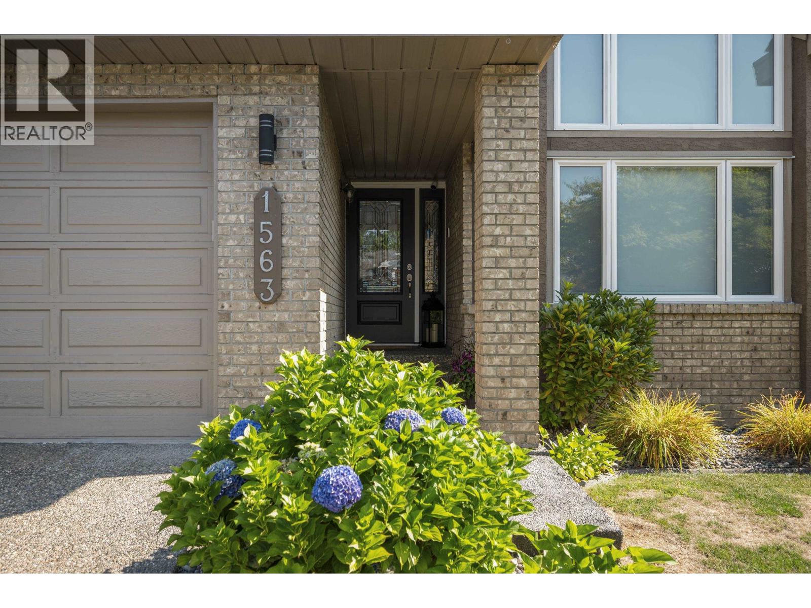 1563 Wintergreen Place, Coquitlam, British Columbia  V3E 2V5 - Photo 2 - R3068594