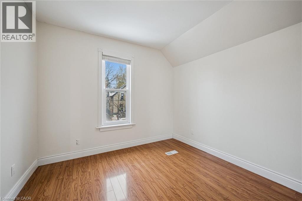 47 Krug Street, Kitchener, Ontario  N2H 2X5 - Photo 16 - 40787218