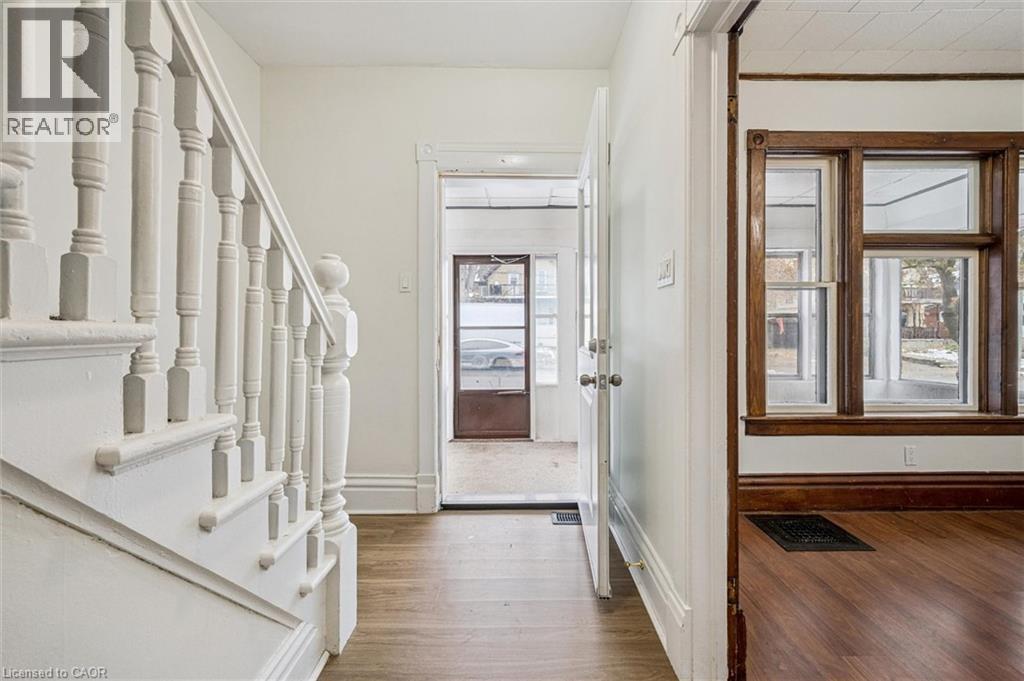 47 Krug Street, Kitchener, Ontario  N2H 2X5 - Photo 5 - 40787218