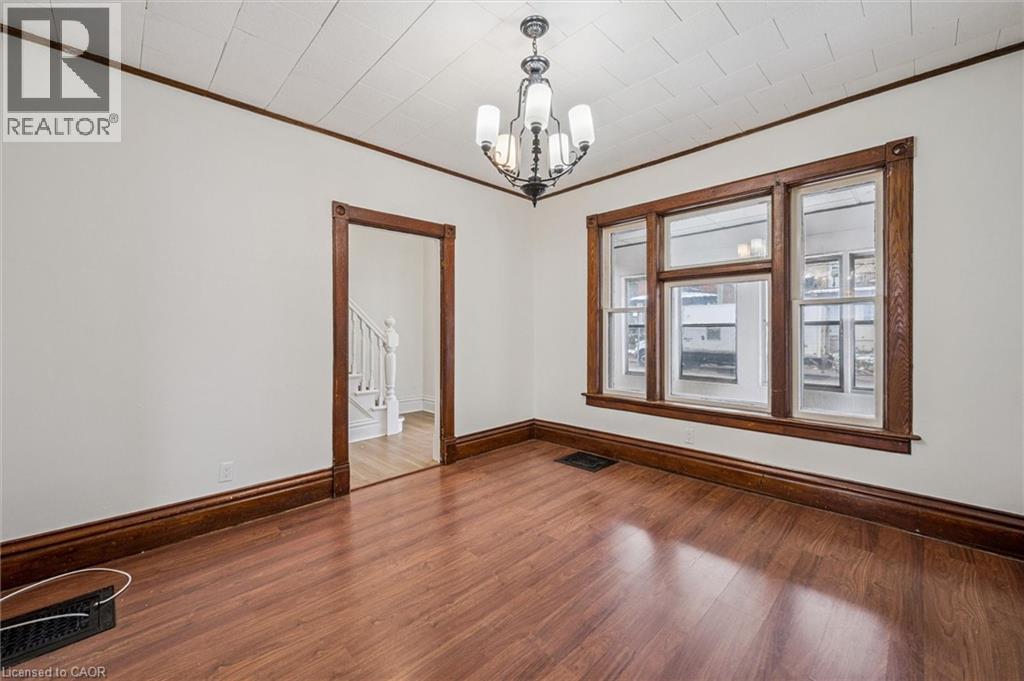 47 Krug Street, Kitchener, Ontario  N2H 2X5 - Photo 7 - 40787218