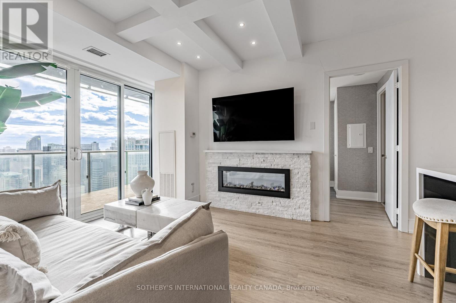 4511 - 7 Grenville Street, Toronto, Ontario  M4Y 0E9 - Photo 12 - C12557138