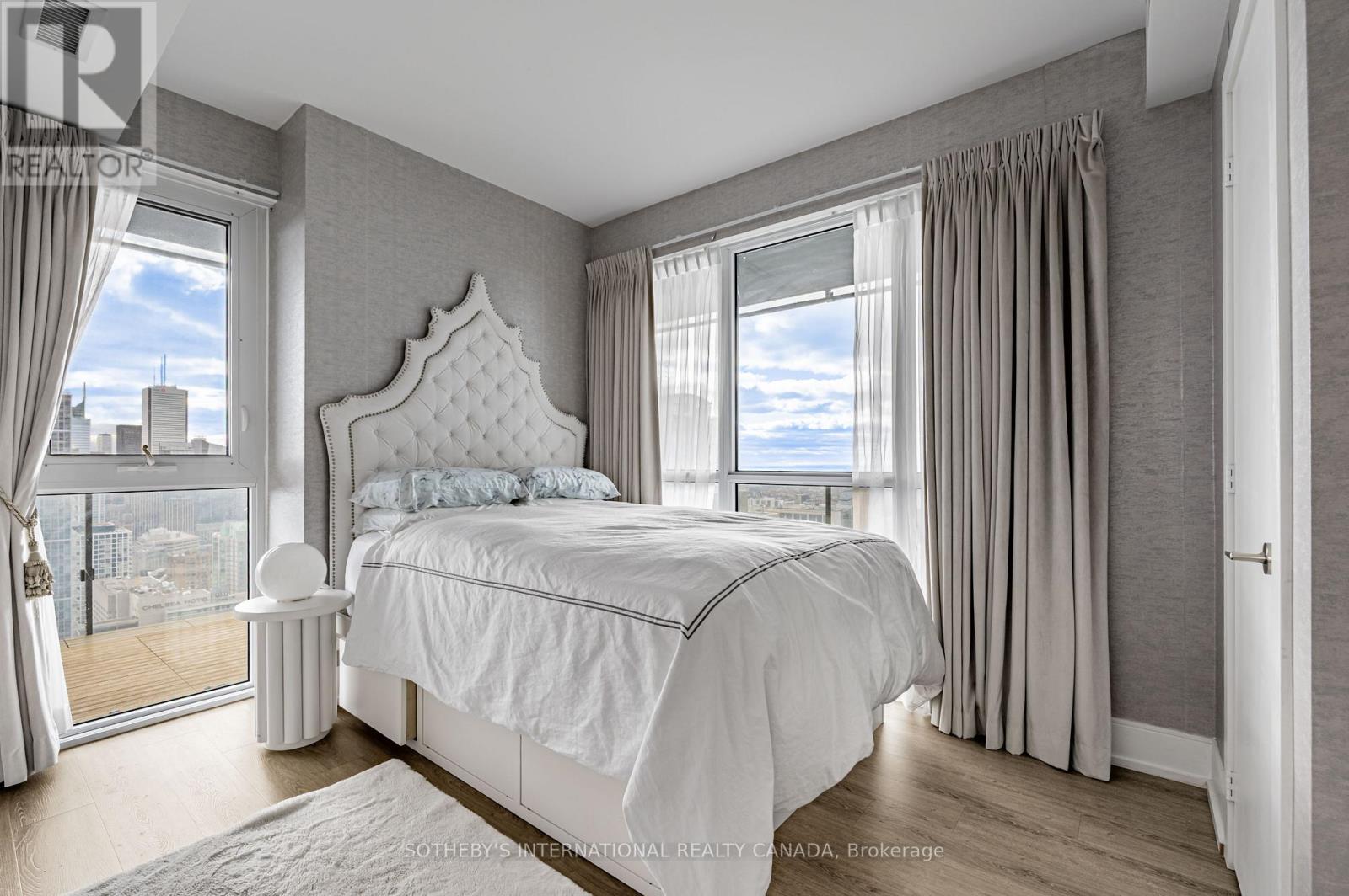 4511 - 7 Grenville Street, Toronto, Ontario  M4Y 0E9 - Photo 15 - C12557138