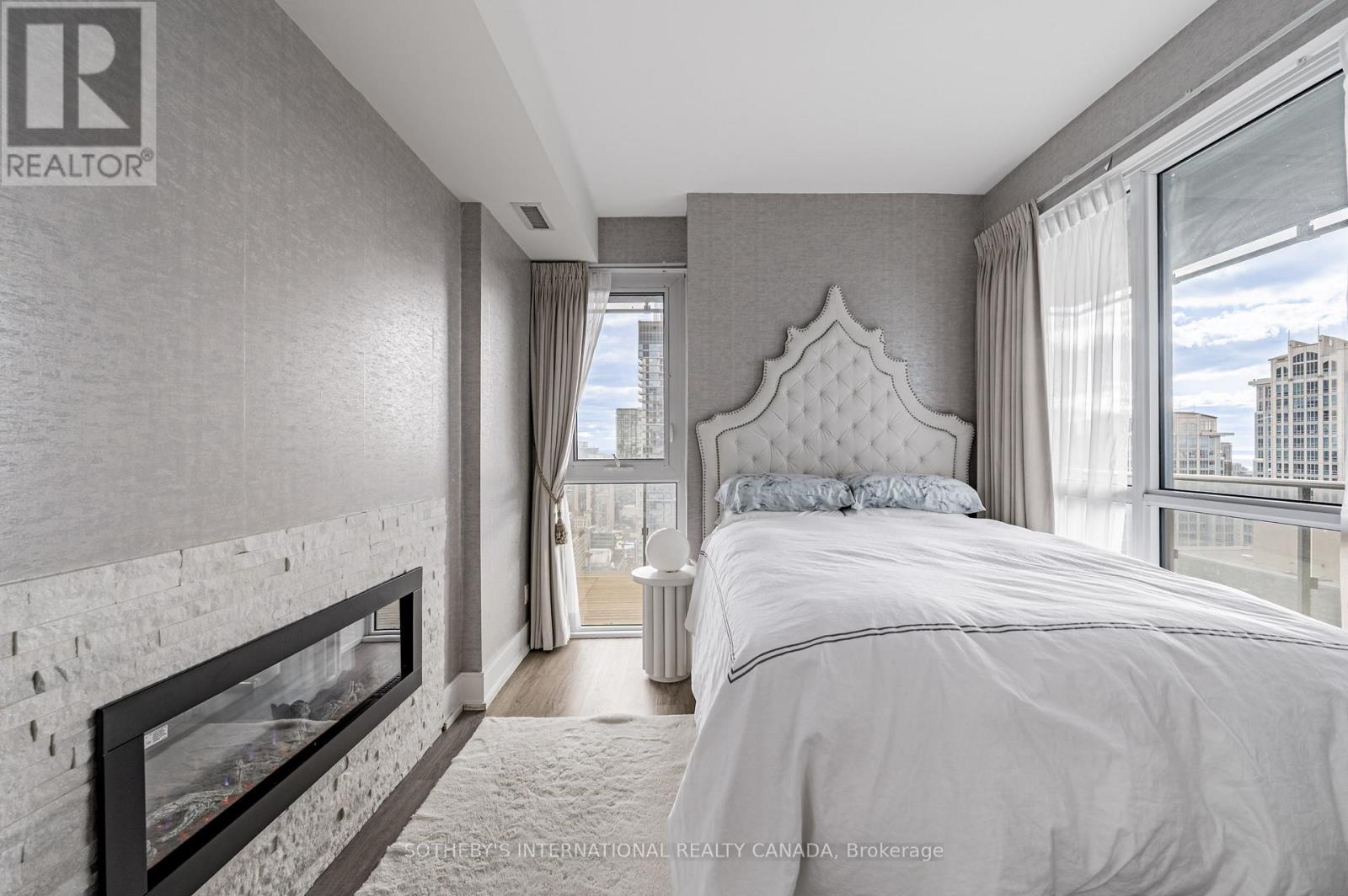 4511 - 7 Grenville Street, Toronto, Ontario  M4Y 0E9 - Photo 16 - C12557138