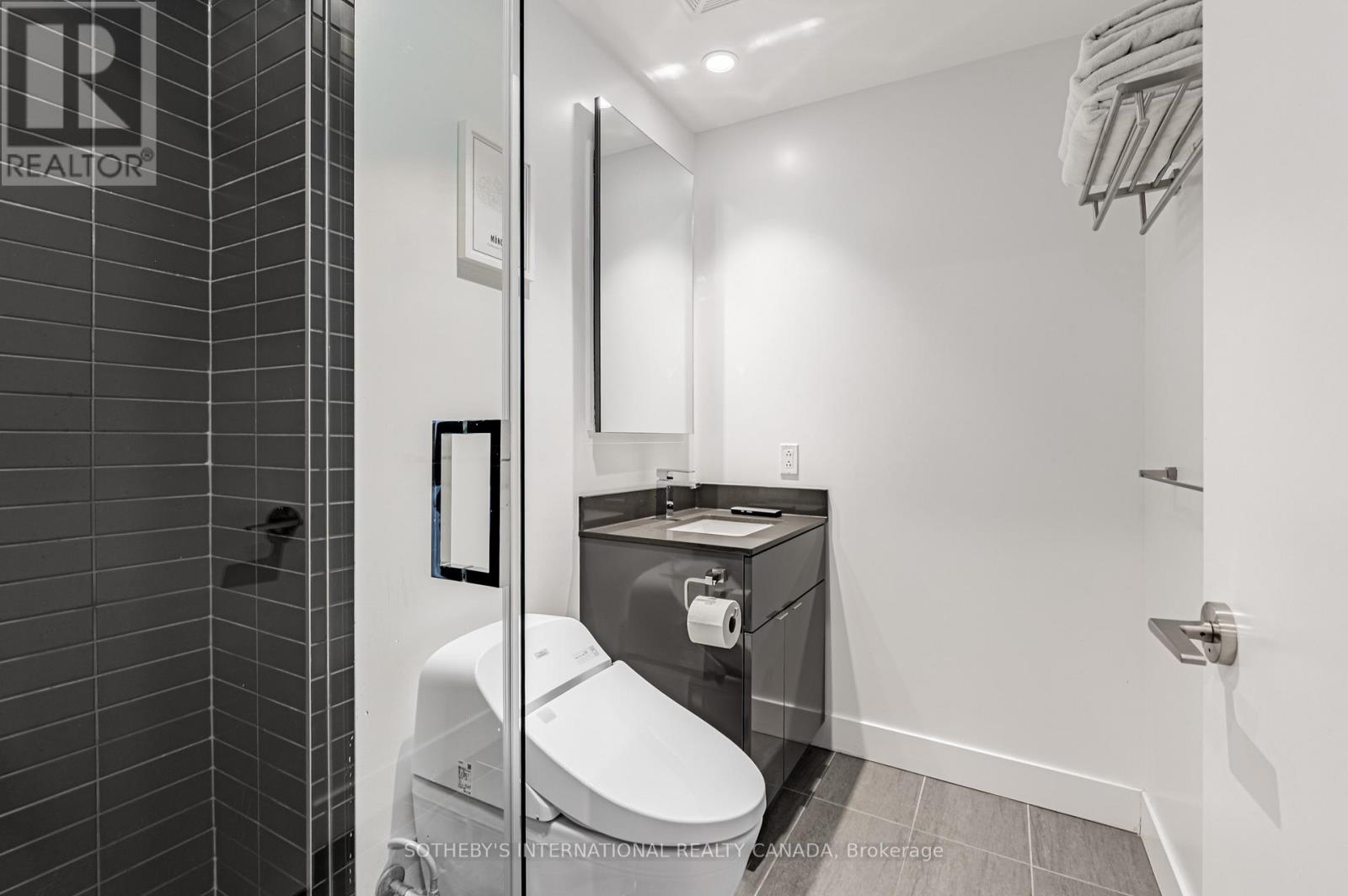 4511 - 7 Grenville Street, Toronto, Ontario  M4Y 0E9 - Photo 21 - C12557138