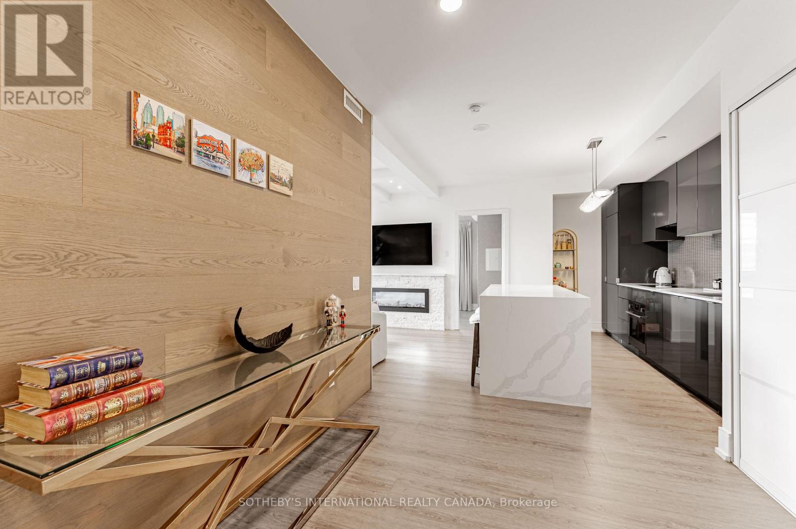 4511 - 7 Grenville Street, Toronto, Ontario  M4Y 0E9 - Photo 3 - C12557138