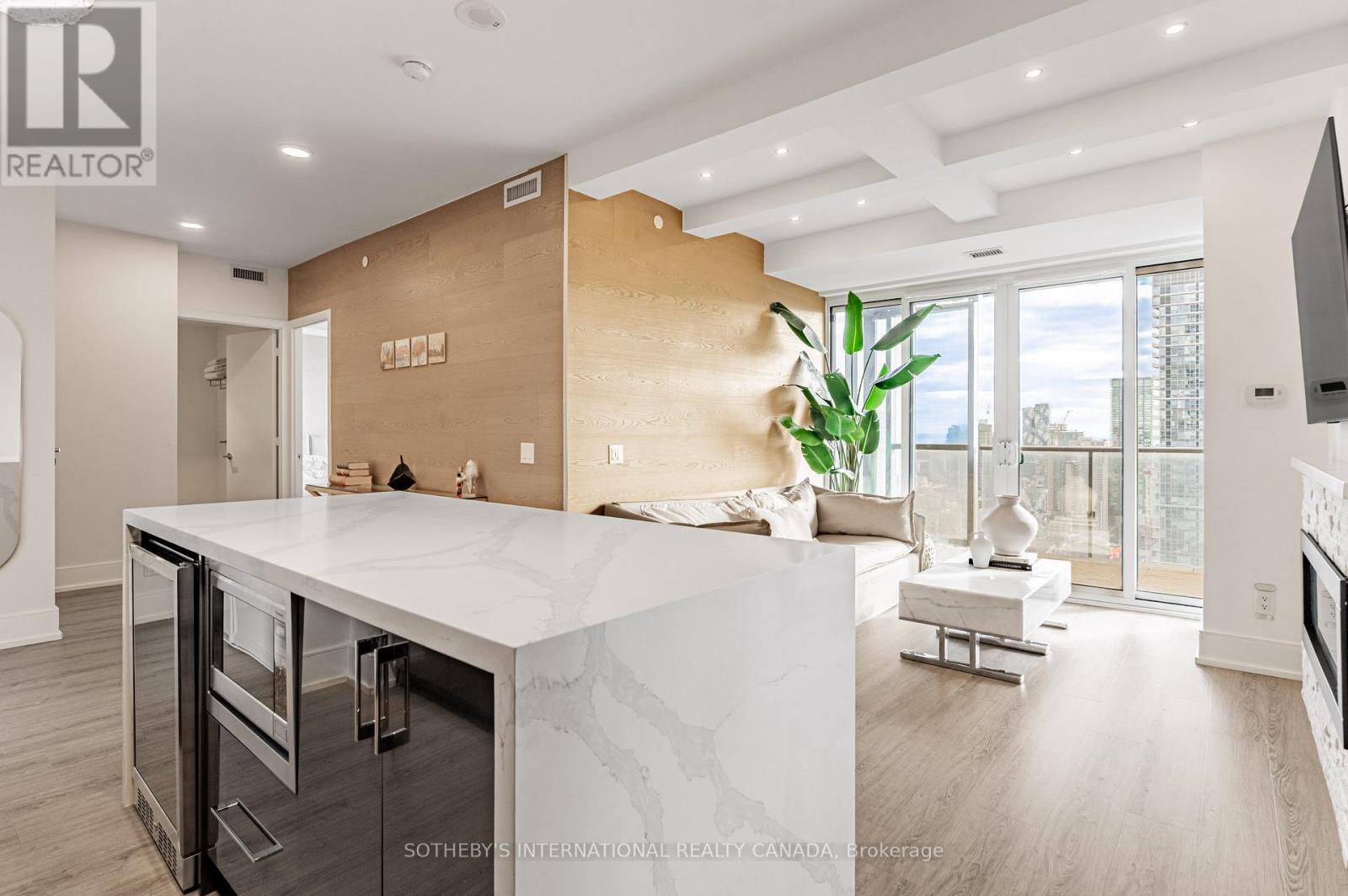 4511 - 7 Grenville Street, Toronto, Ontario  M4Y 0E9 - Photo 7 - C12557138