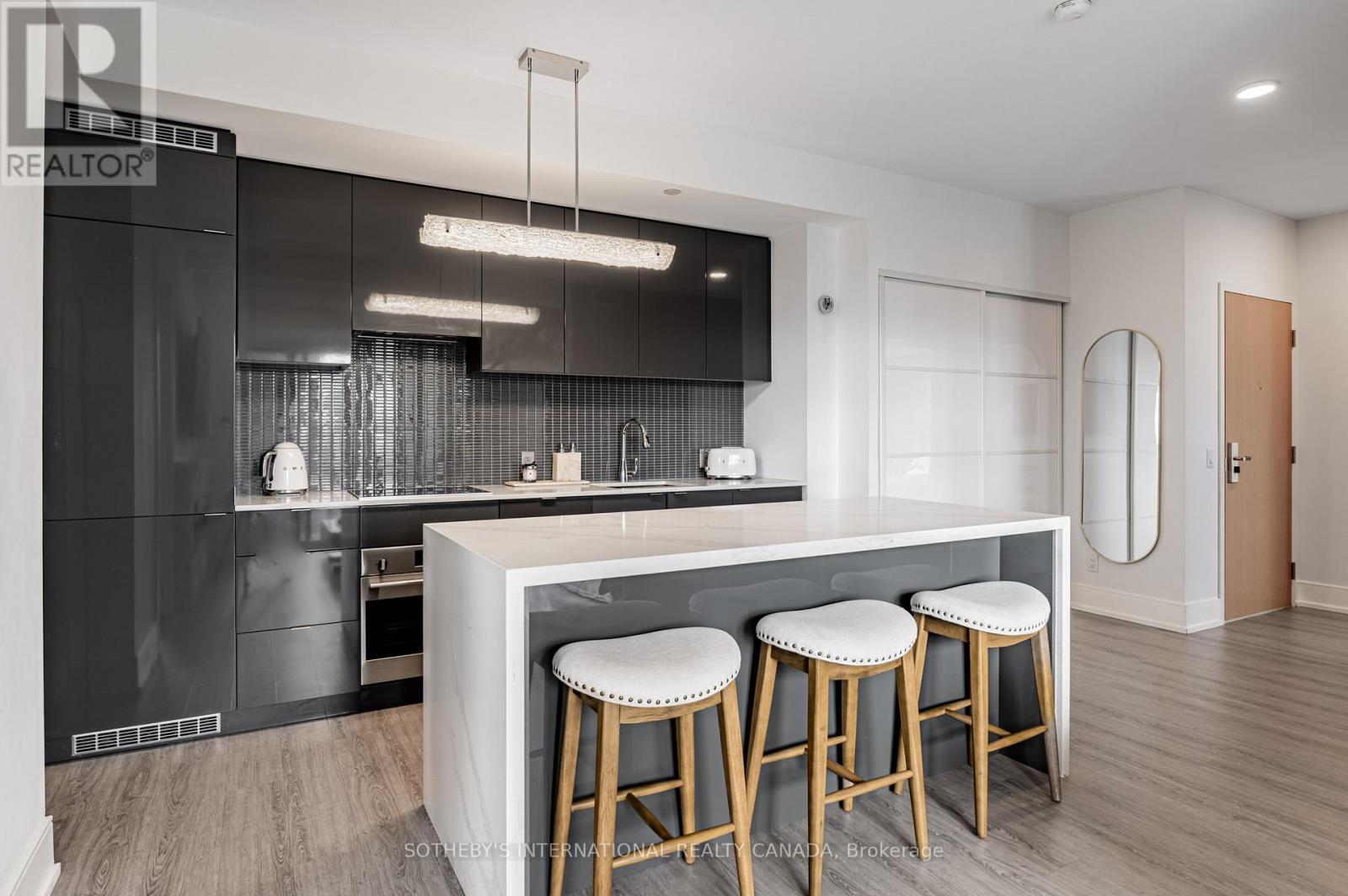 4511 - 7 Grenville Street, Toronto, Ontario  M4Y 0E9 - Photo 9 - C12557138