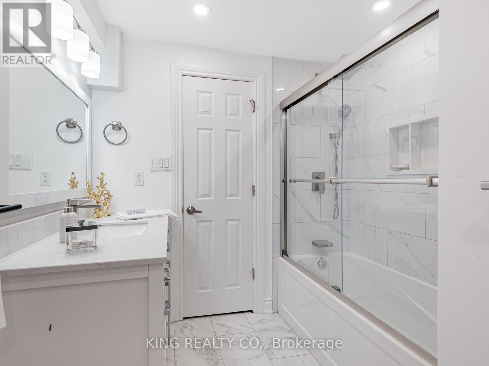 2 - 909 King Street W, Oshawa, Ontario  L1J 2L4 - Photo 20 - E12557116