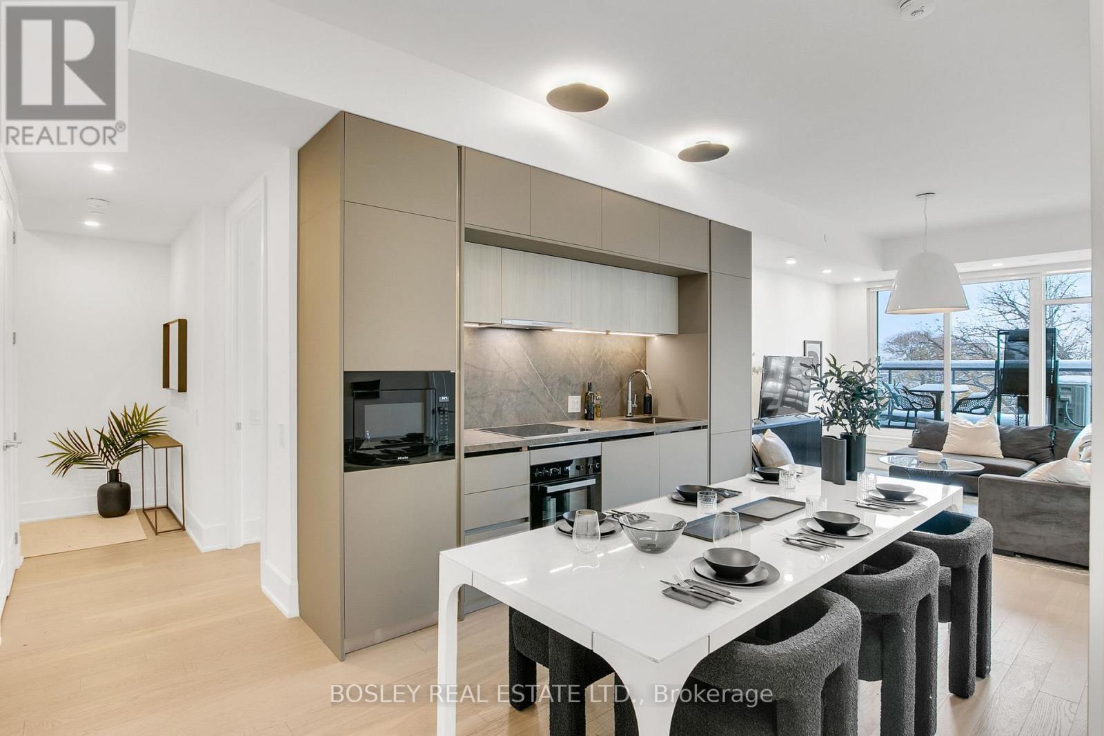 504 - 800 Broadview Avenue, Toronto, Ontario  M4K 2P7 - Photo 3 - E12557126