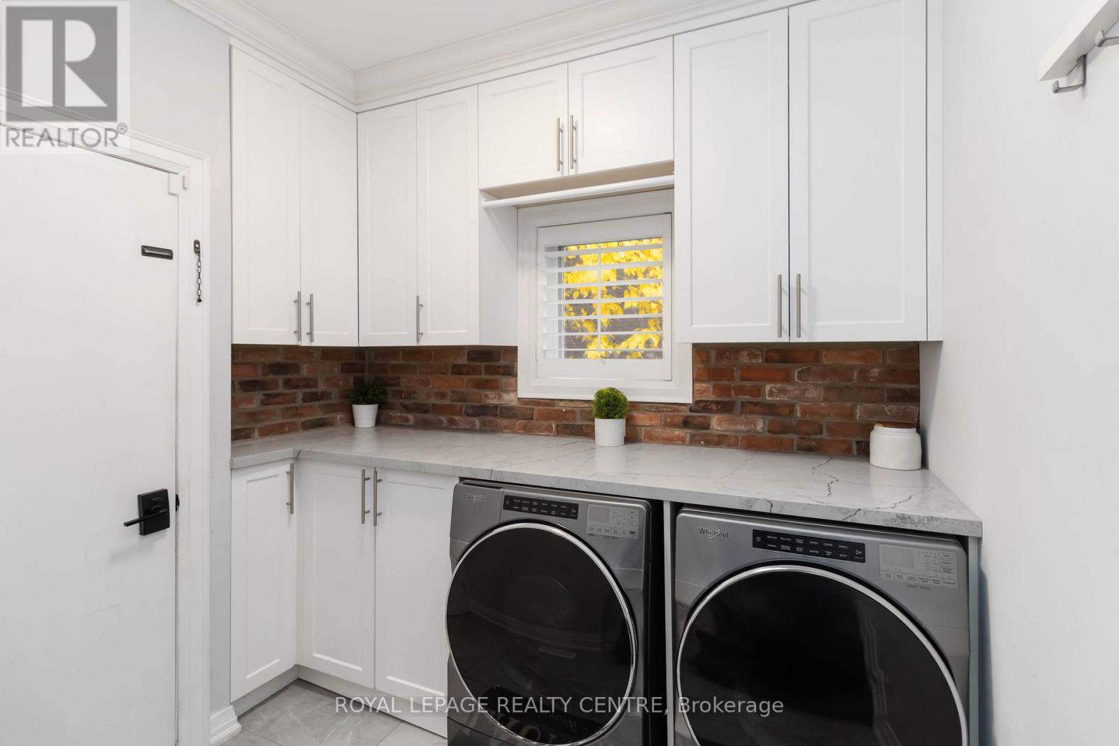 466 Malaga Road, Mississauga, Ontario  L5B 3W2 - Photo 14 - W12510290