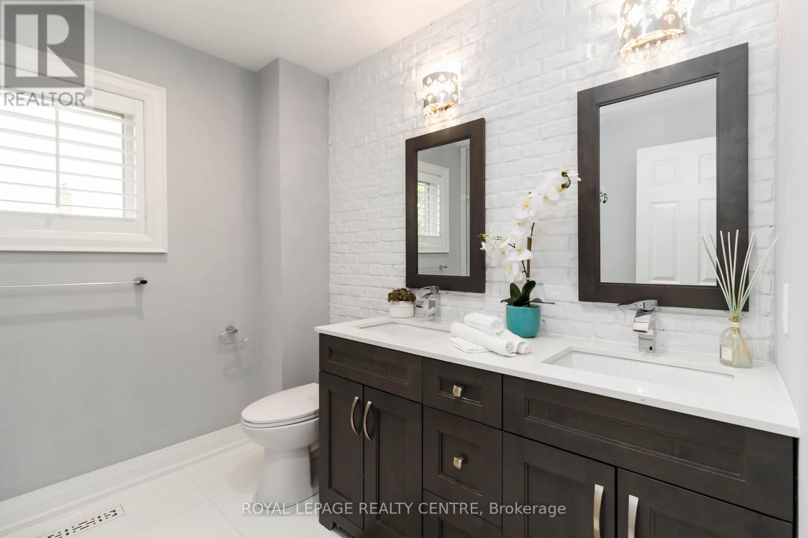 466 Malaga Road, Mississauga, Ontario  L5B 3W2 - Photo 23 - W12510290