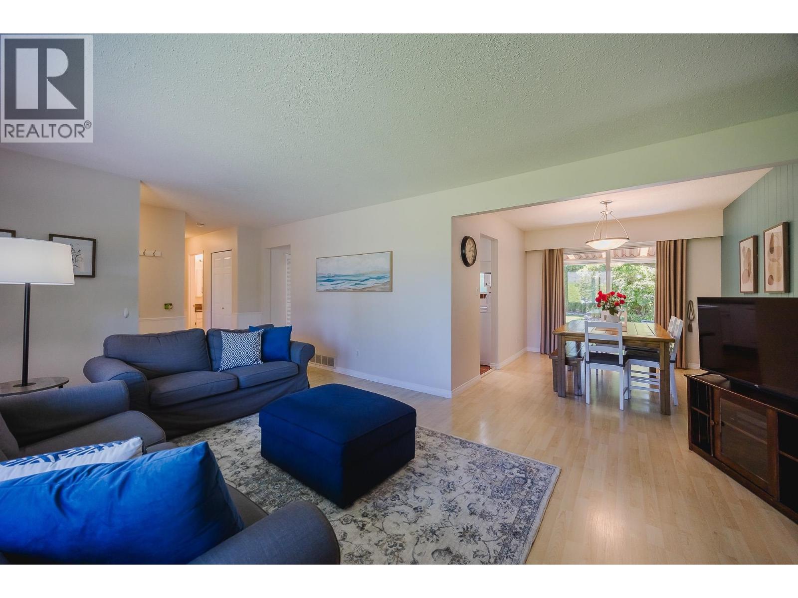 21632 Exeter Avenue, Maple Ridge, British Columbia V2X 4M8 - Photo 3 - R3068597