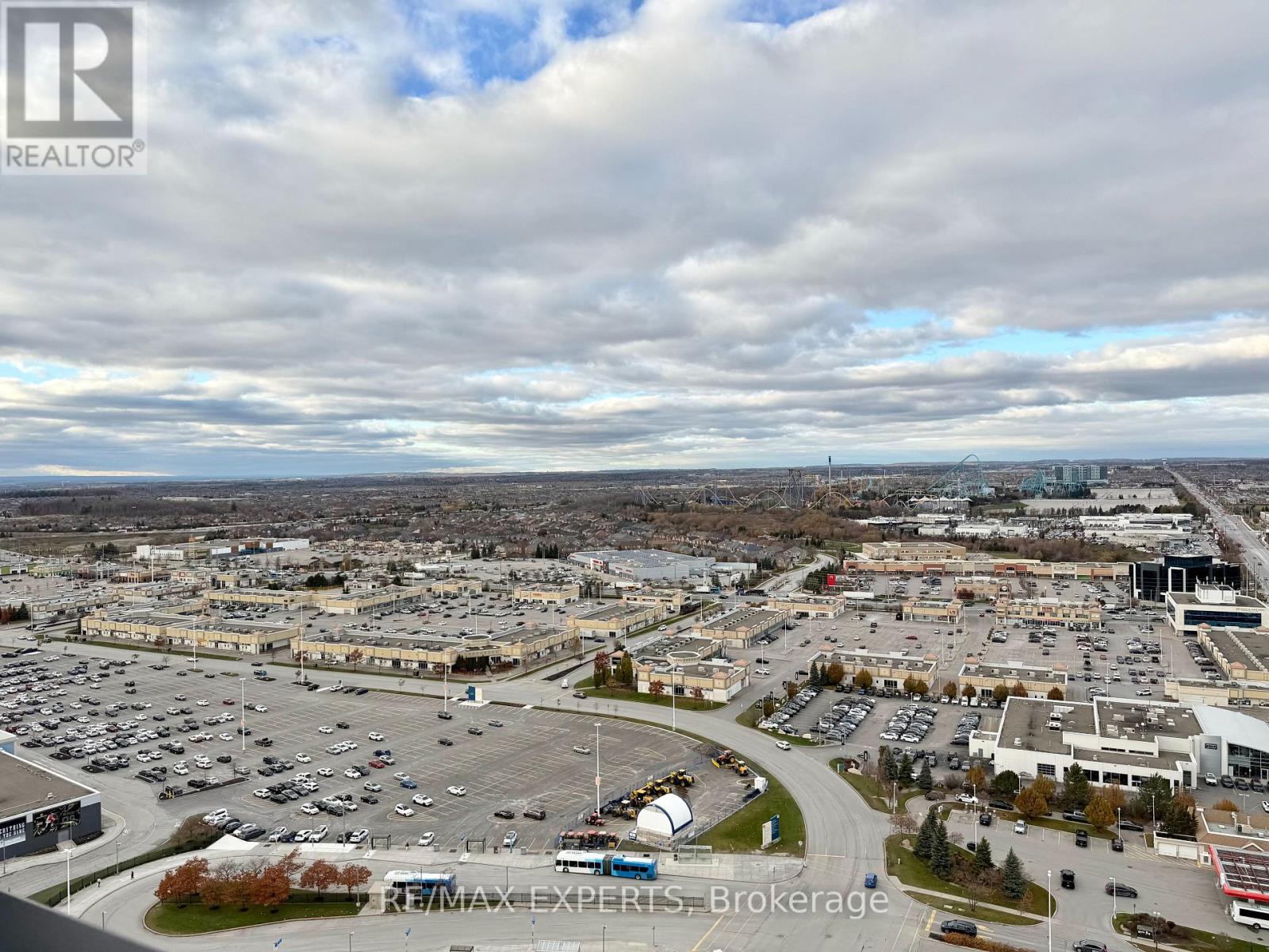 2424 - 9000 Jane Street, Vaughan, Ontario  L4K 0M6 - Photo 12 - N12557122