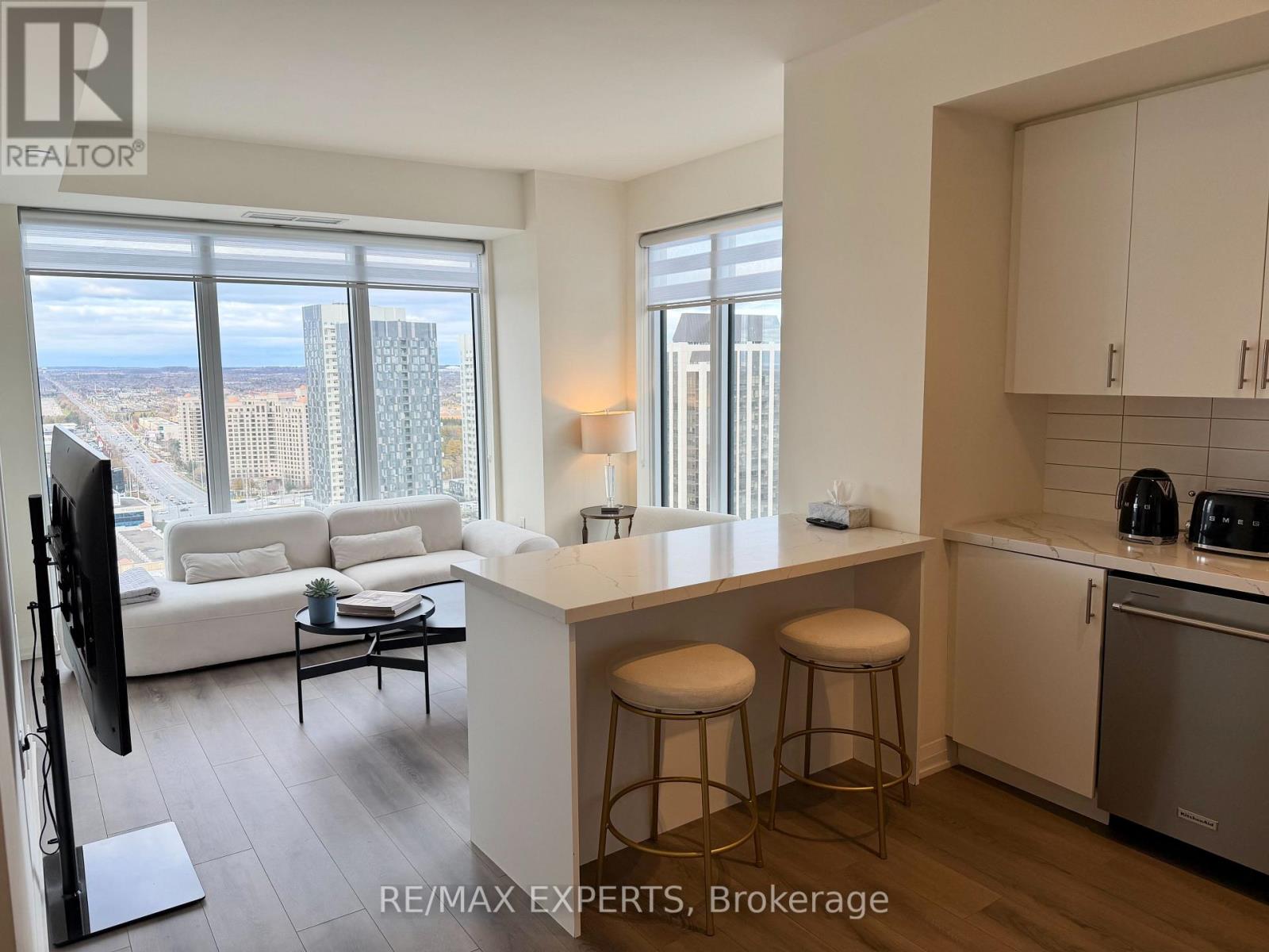 2424 - 9000 Jane Street, Vaughan, Ontario  L4K 0M6 - Photo 5 - N12557122