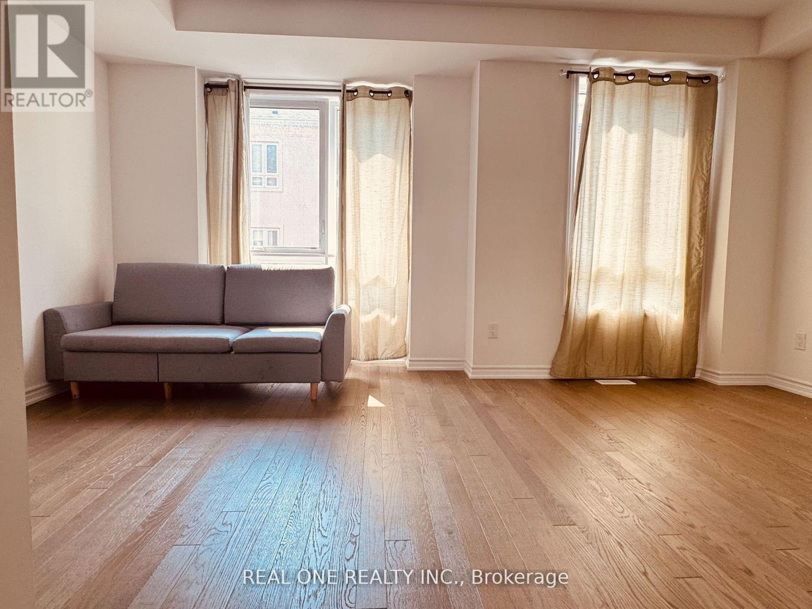 70 Chicago Lane, Markham, Ontario  L6E 0V6 - Photo 6 - N12557130