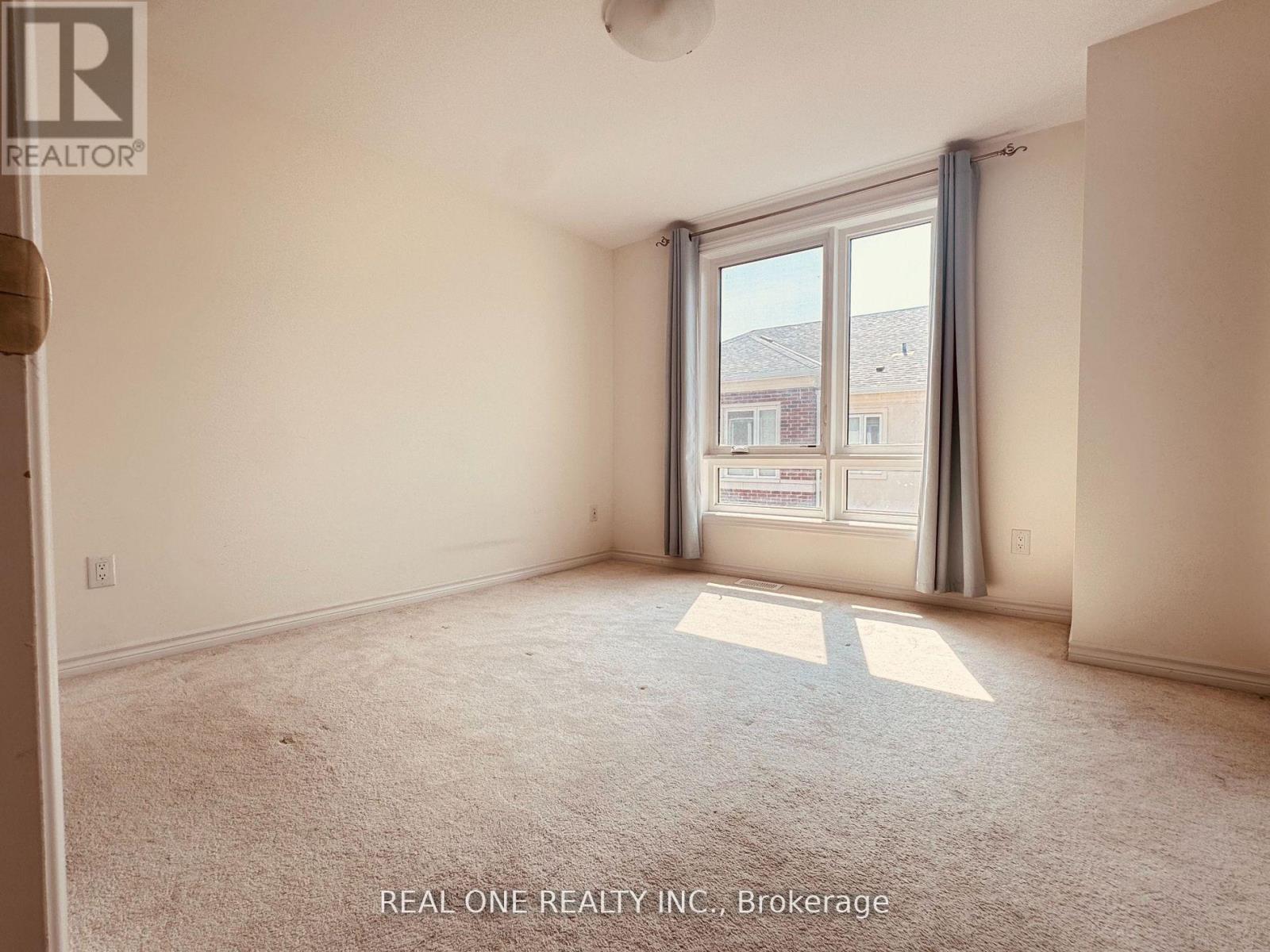 70 Chicago Lane, Markham, Ontario  L6E 0V6 - Photo 8 - N12557130