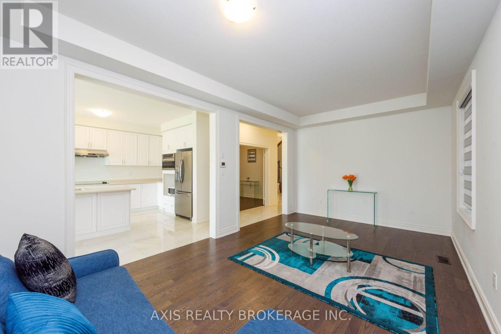 4015 Eternity Way, Oakville, Ontario  L6H 7B6 - Photo 13 - W12557108