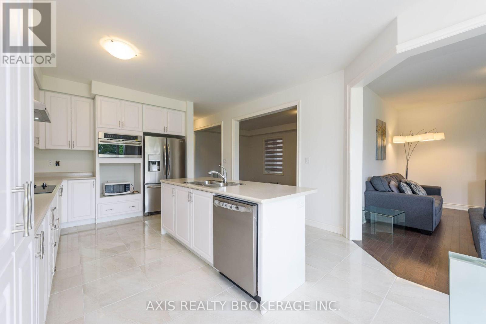 4015 Eternity Way, Oakville, Ontario  L6H 7B6 - Photo 19 - W12557108