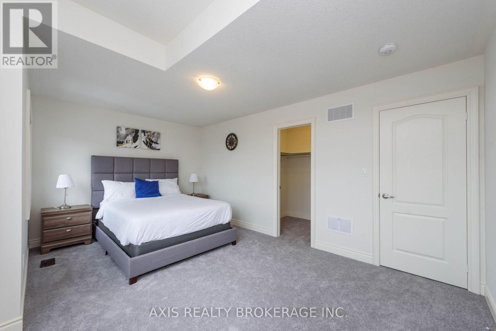 4015 Eternity Way, Oakville, Ontario  L6H 7B6 - Photo 31 - W12557108