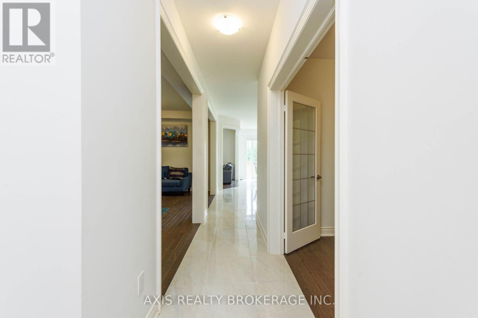 4015 Eternity Way, Oakville, Ontario  L6H 7B6 - Photo 7 - W12557108