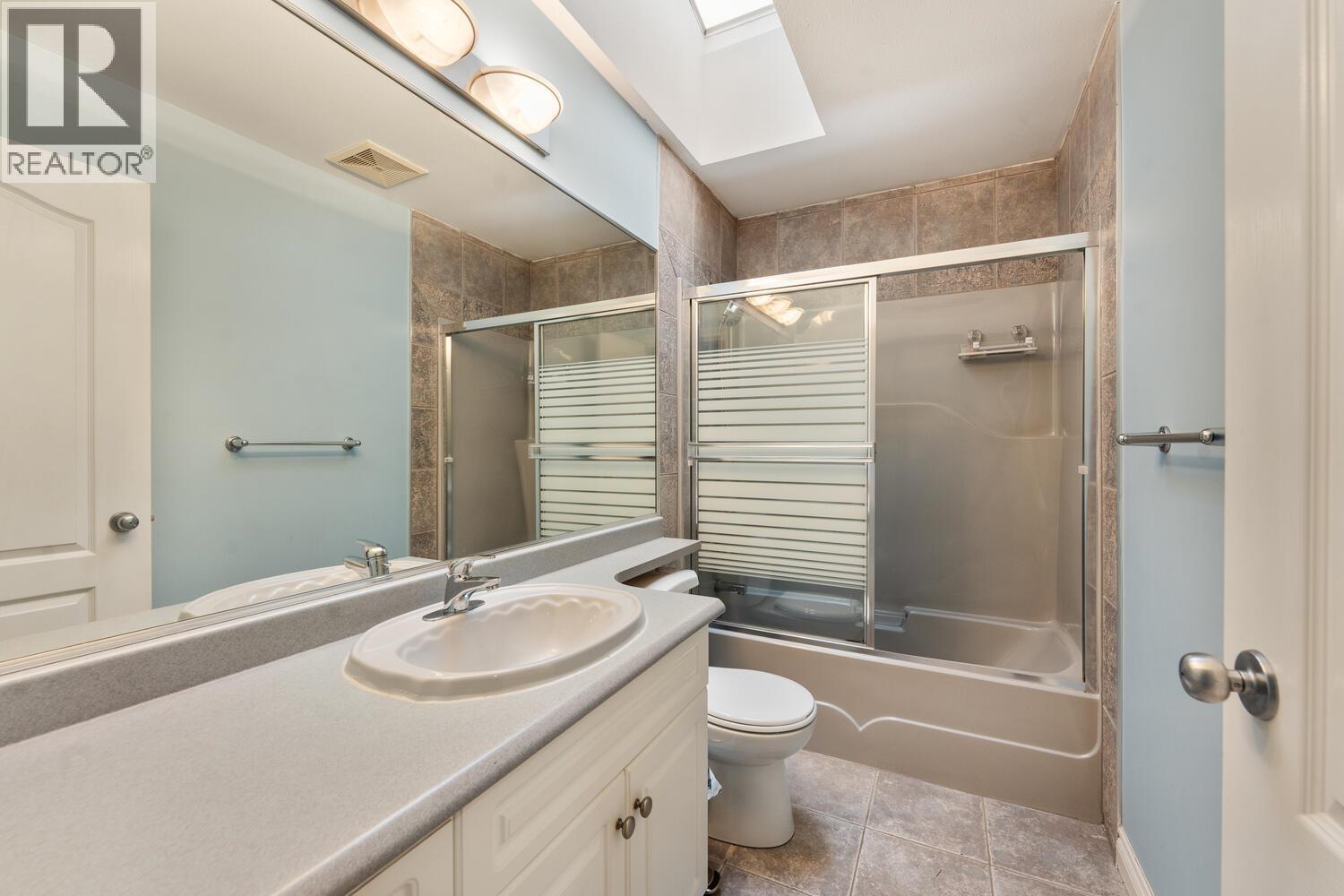 7573 17th Avenue, Burnaby, British Columbia  V3N 1L6 - Photo 17 - R3068121