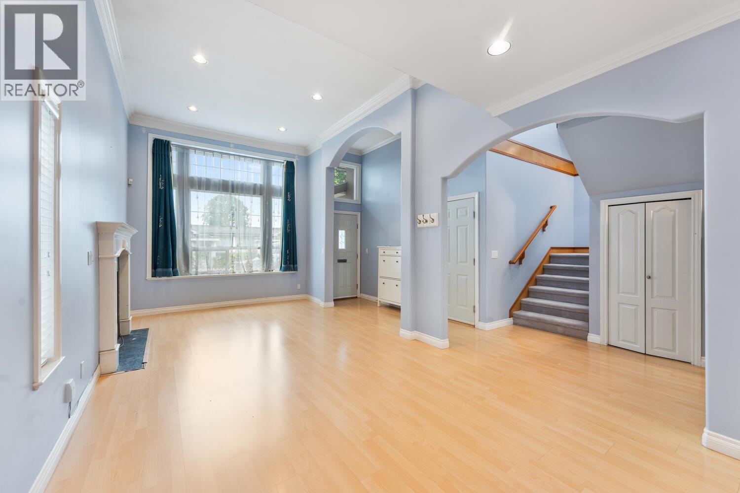 7573 17th Avenue, Burnaby, British Columbia  V3N 1L6 - Photo 2 - R3068121