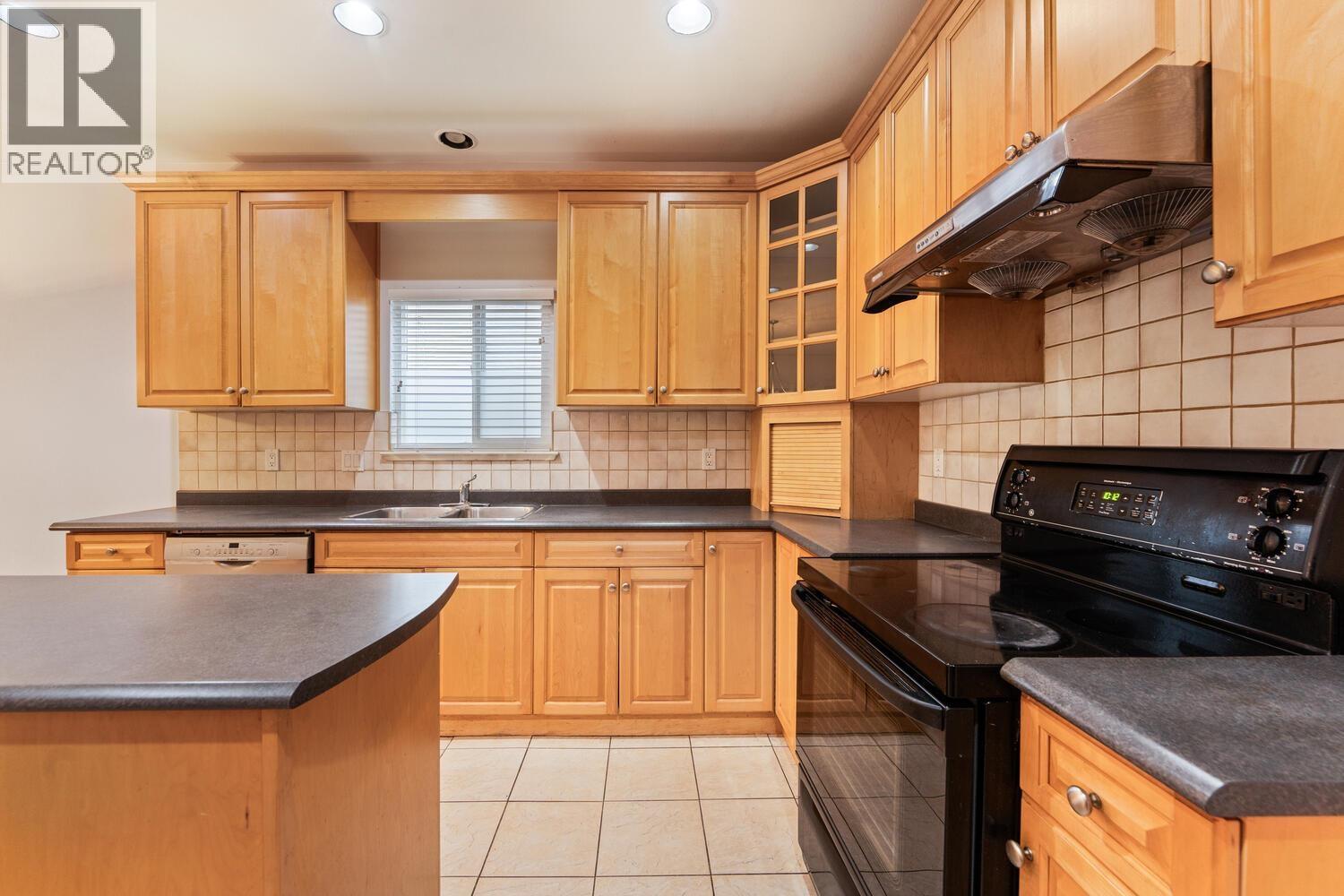 7573 17th Avenue, Burnaby, British Columbia  V3N 1L6 - Photo 8 - R3068121