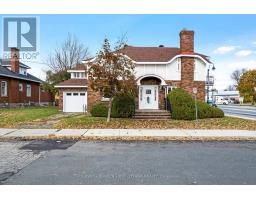 2 GLADSTONE AVENUE, Smiths Falls, Ontario