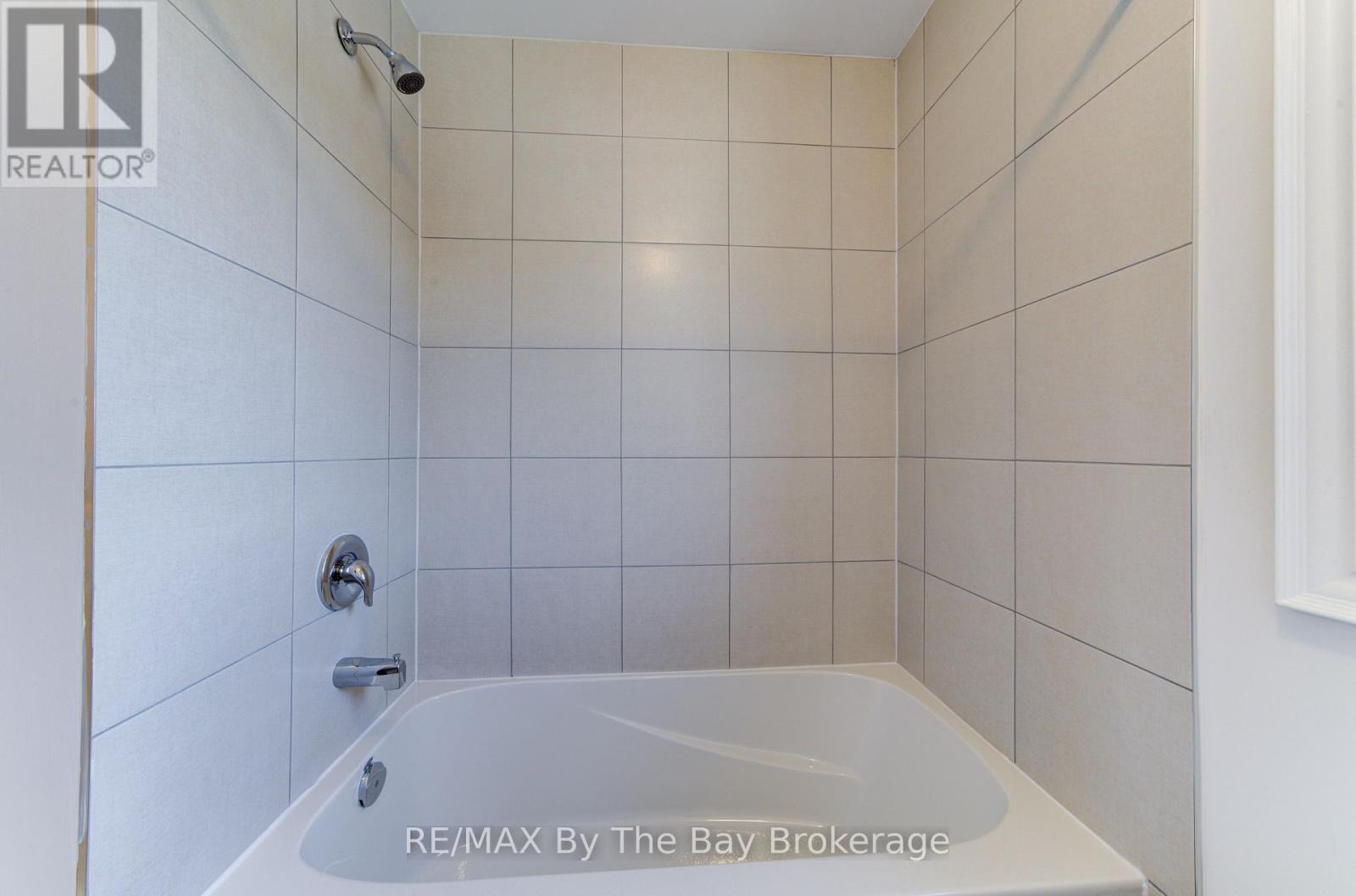 16 Misty Ridge Road, Wasaga Beach, Ontario L9Z 0R8 - Photo 20 - S12557182