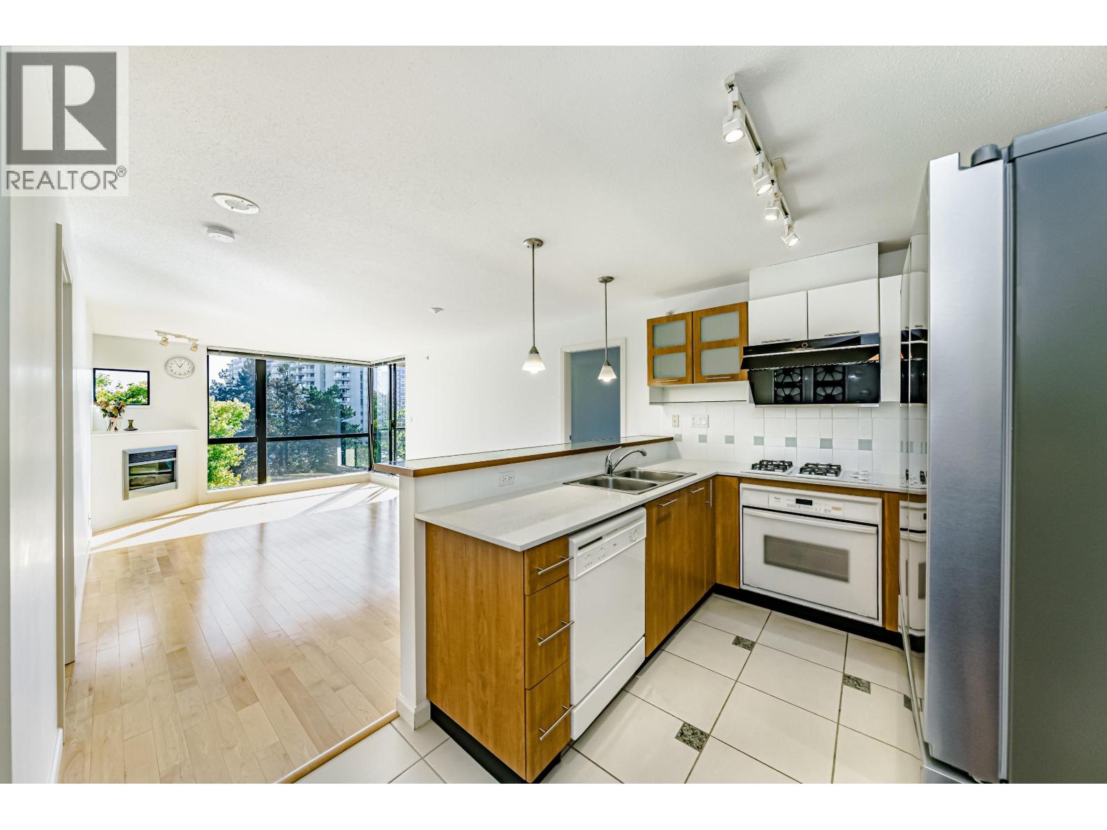 721 7831 Westminster Highway, Richmond, British Columbia  V6X 4J4 - Photo 2 - R3046693